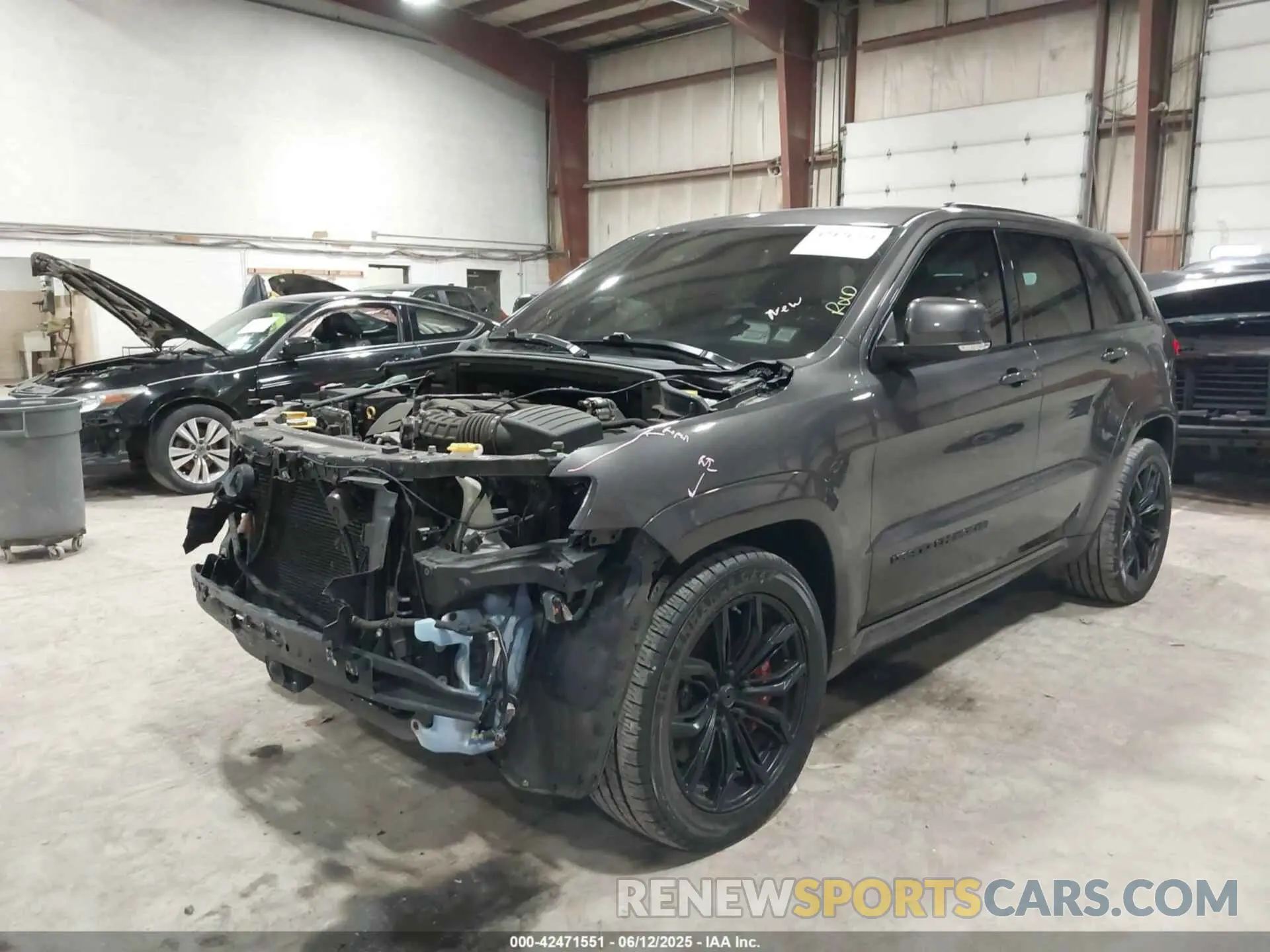 18 Photograph of a damaged car 1C4RJFDJ0LC339001 JEEP GRAND CHEROKEE 2020