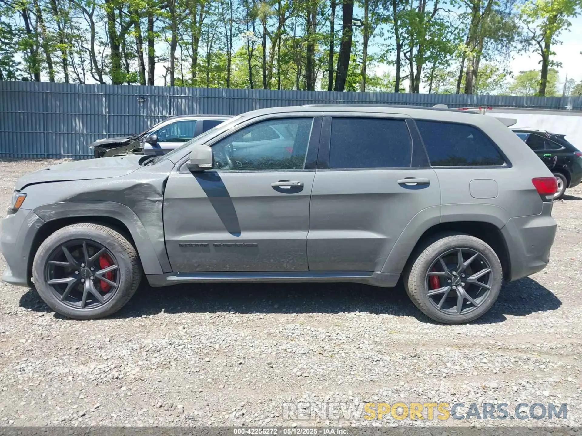 14 Photograph of a damaged car 1C4RJFDJ3LC303268 JEEP GRAND CHEROKEE 2020