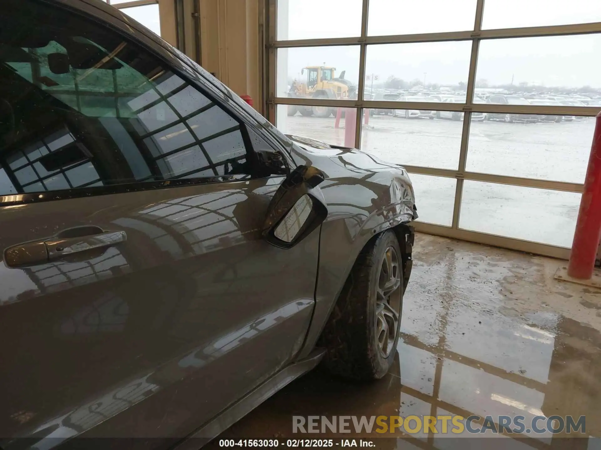 20 Photograph of a damaged car 1C4RJFDJ5LC430863 JEEP GRAND CHEROKEE 2020