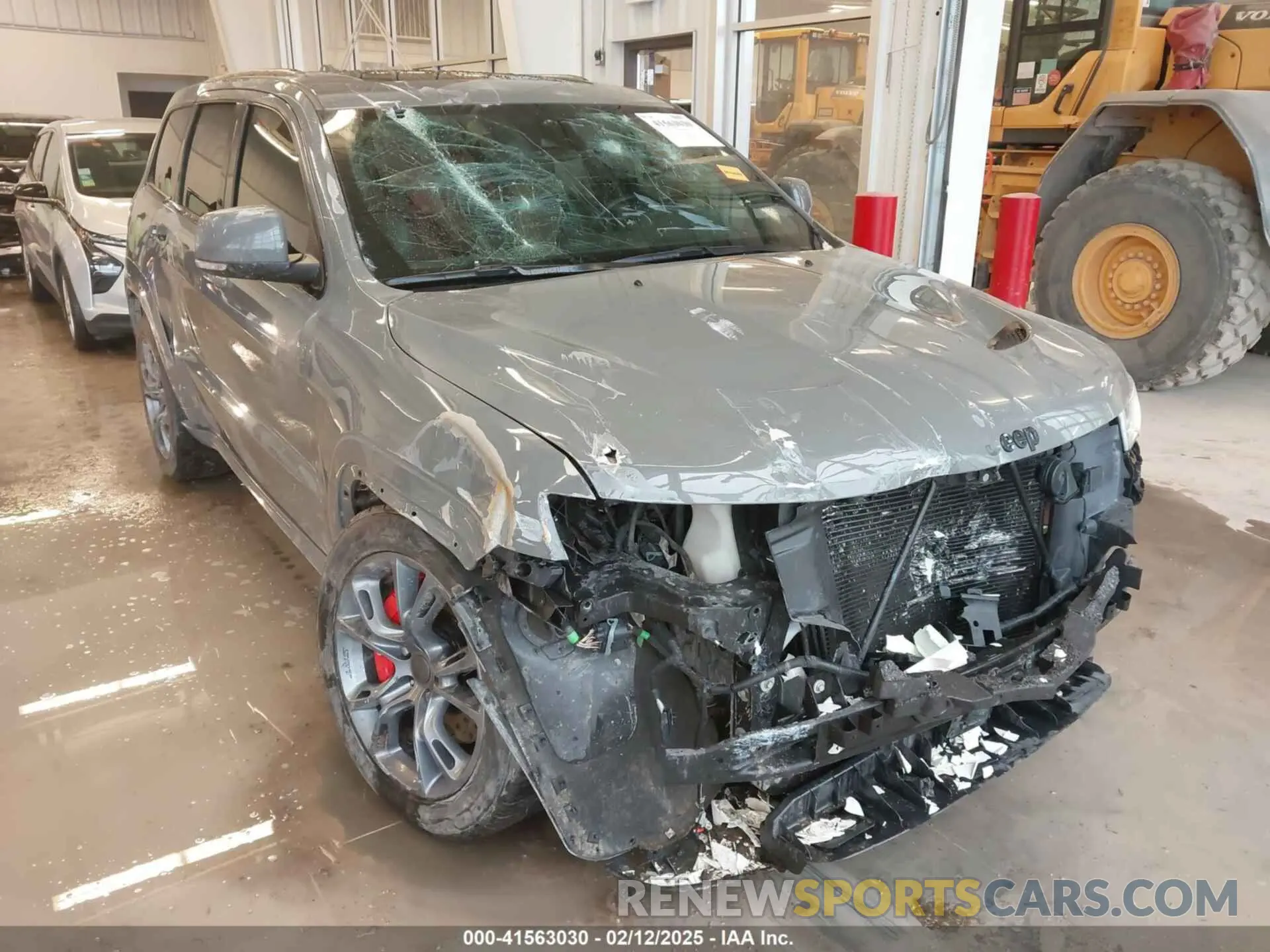 6 Photograph of a damaged car 1C4RJFDJ5LC430863 JEEP GRAND CHEROKEE 2020