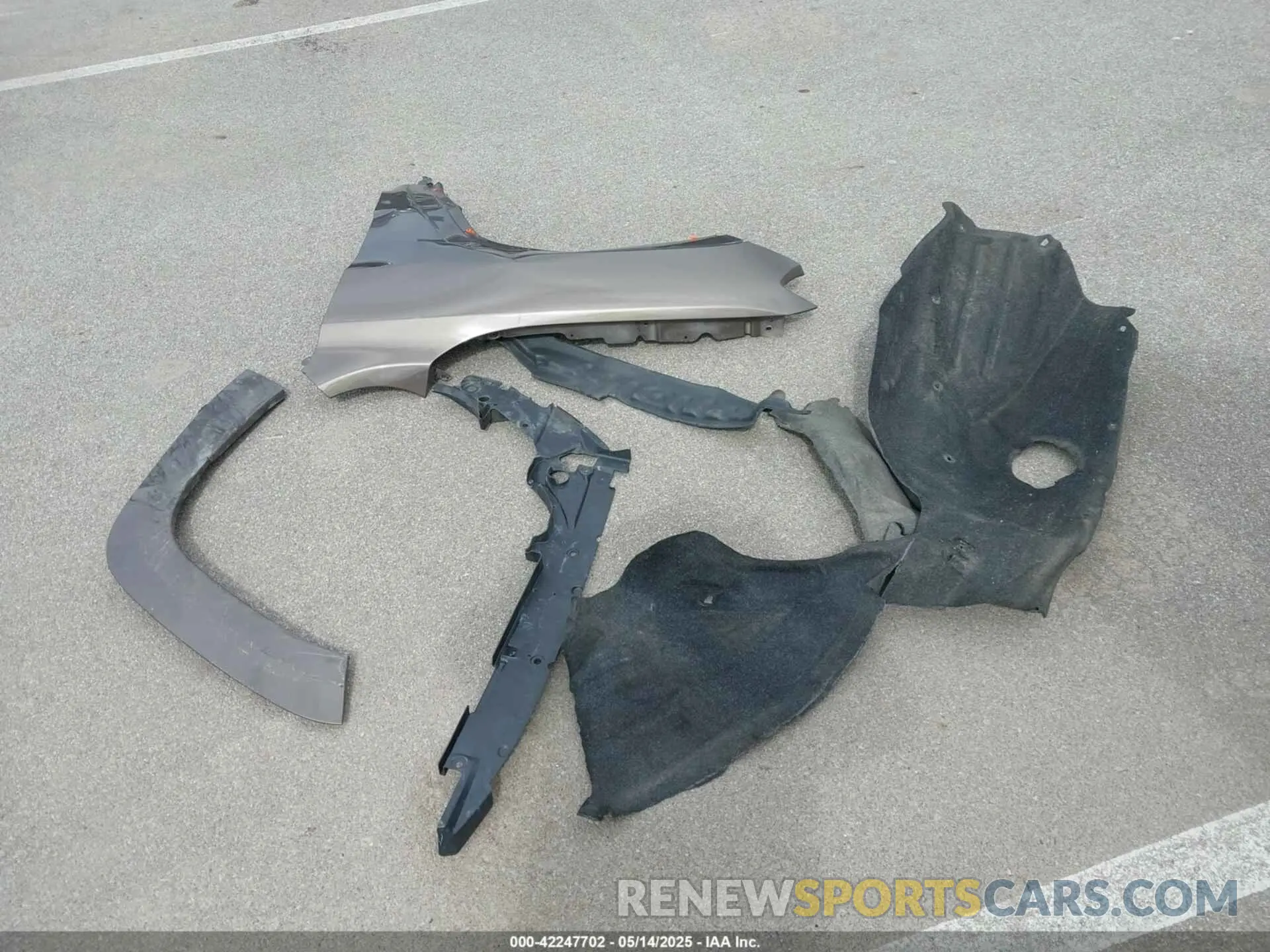 12 Photograph of a damaged car 1C4RJFJG1LC170714 JEEP GRAND CHEROKEE 2020