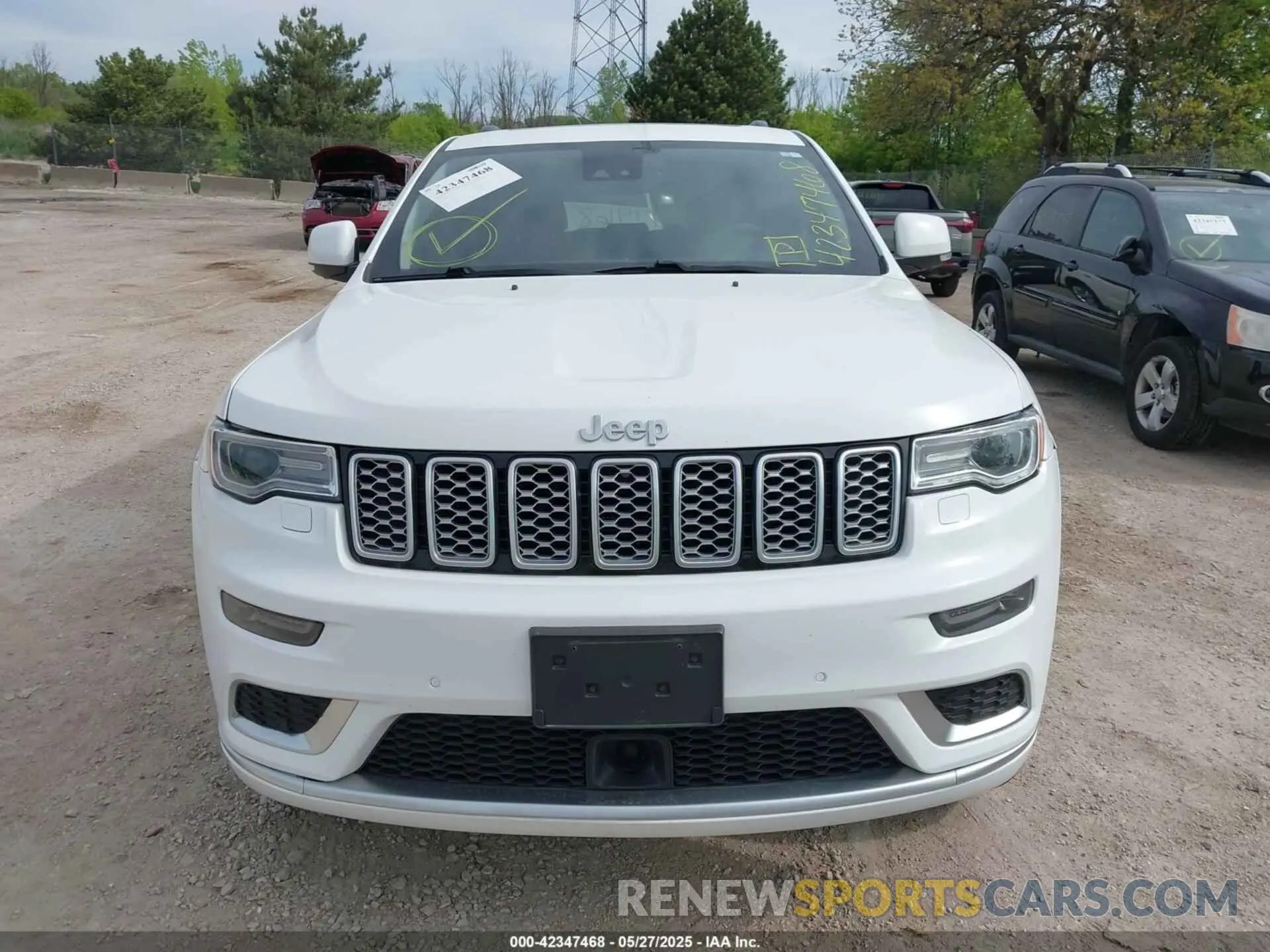 13 Photograph of a damaged car 1C4RJFJG9LC137315 JEEP GRAND CHEROKEE 2020