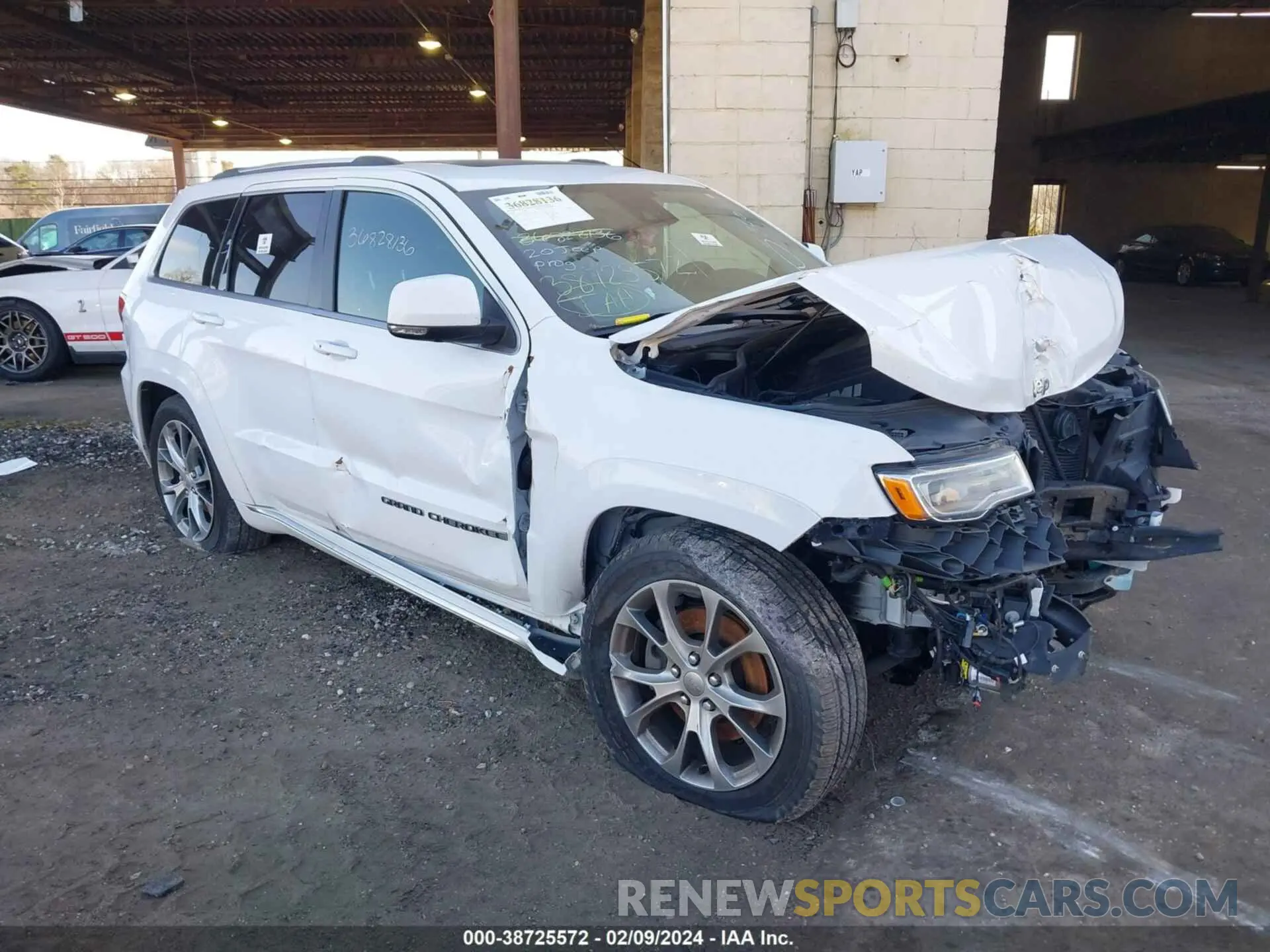 1 Photograph of a damaged car 1C4RJFJT0LC163752 JEEP GRAND CHEROKEE 2020
