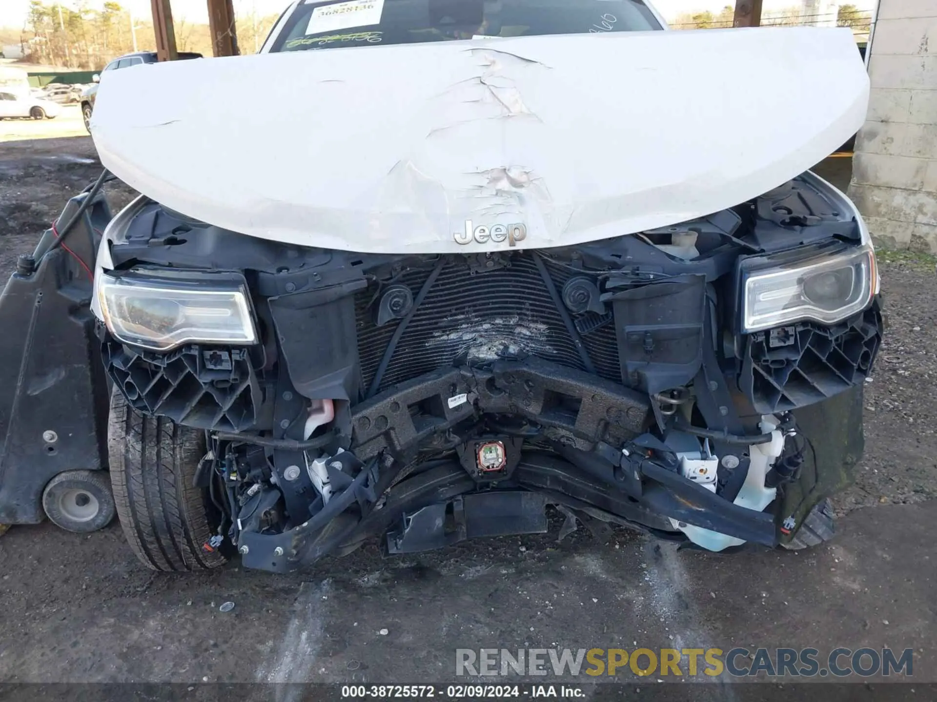11 Photograph of a damaged car 1C4RJFJT0LC163752 JEEP GRAND CHEROKEE 2020