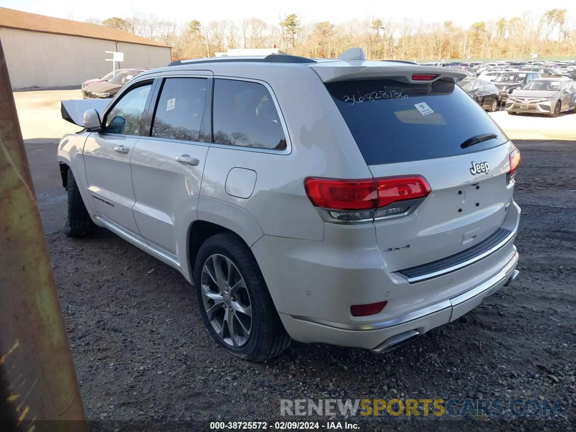 3 Photograph of a damaged car 1C4RJFJT0LC163752 JEEP GRAND CHEROKEE 2020