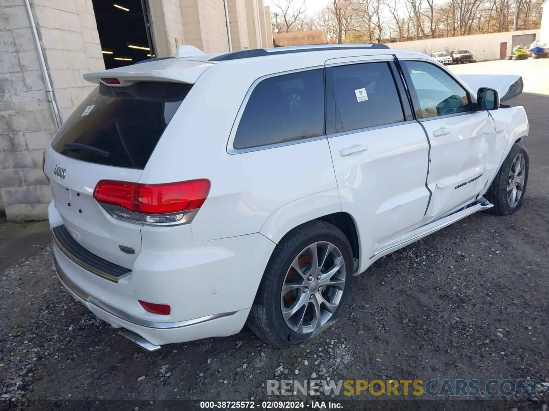 4 Photograph of a damaged car 1C4RJFJT0LC163752 JEEP GRAND CHEROKEE 2020