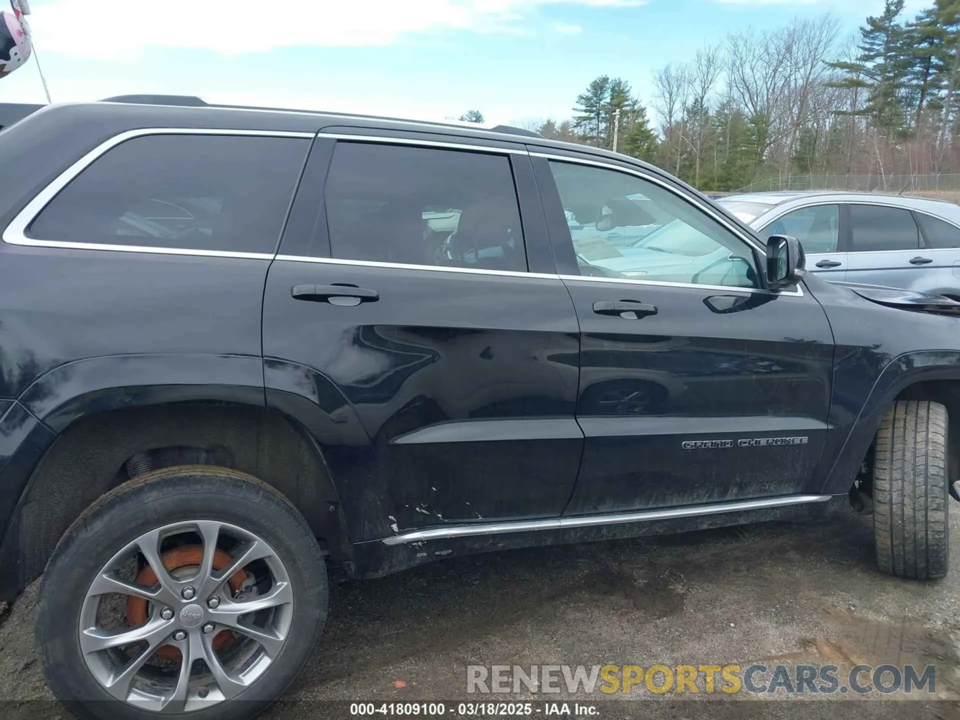 14 Photograph of a damaged car 1C4RJFJT5LC355247 JEEP GRAND CHEROKEE 2020