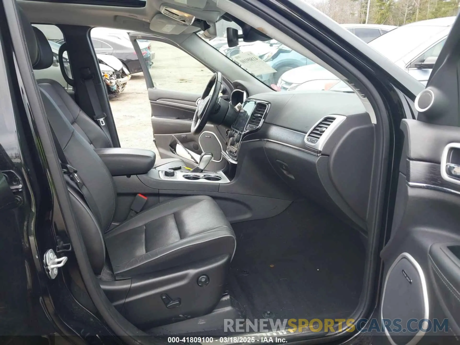 5 Photograph of a damaged car 1C4RJFJT5LC355247 JEEP GRAND CHEROKEE 2020