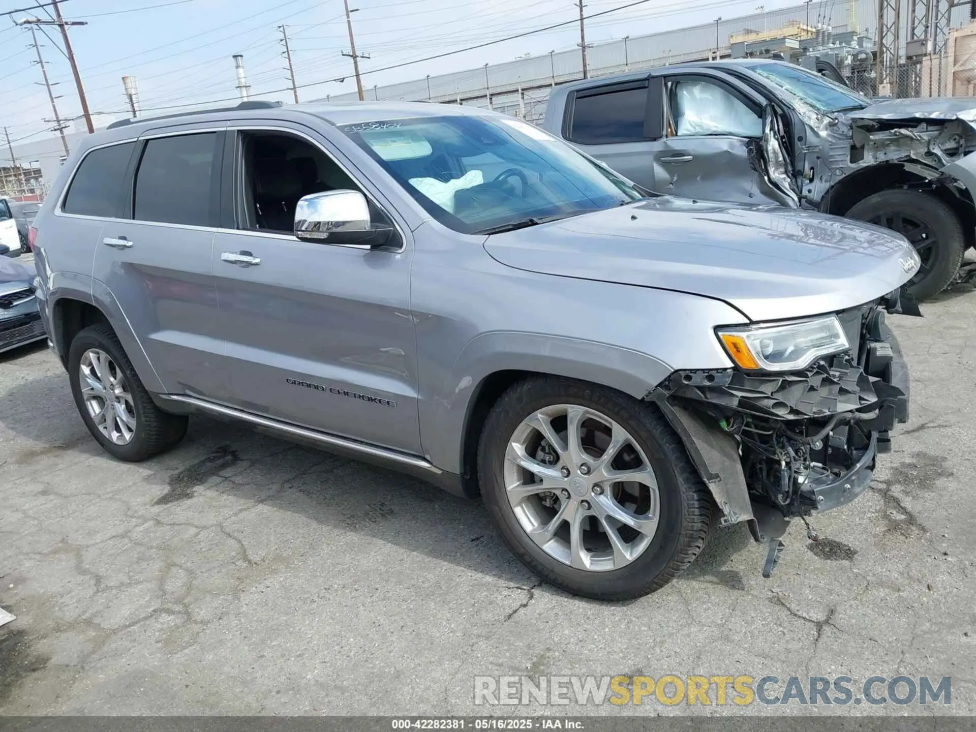 1 Photograph of a damaged car 1C4RJFJT6LC414418 JEEP GRAND CHEROKEE 2020