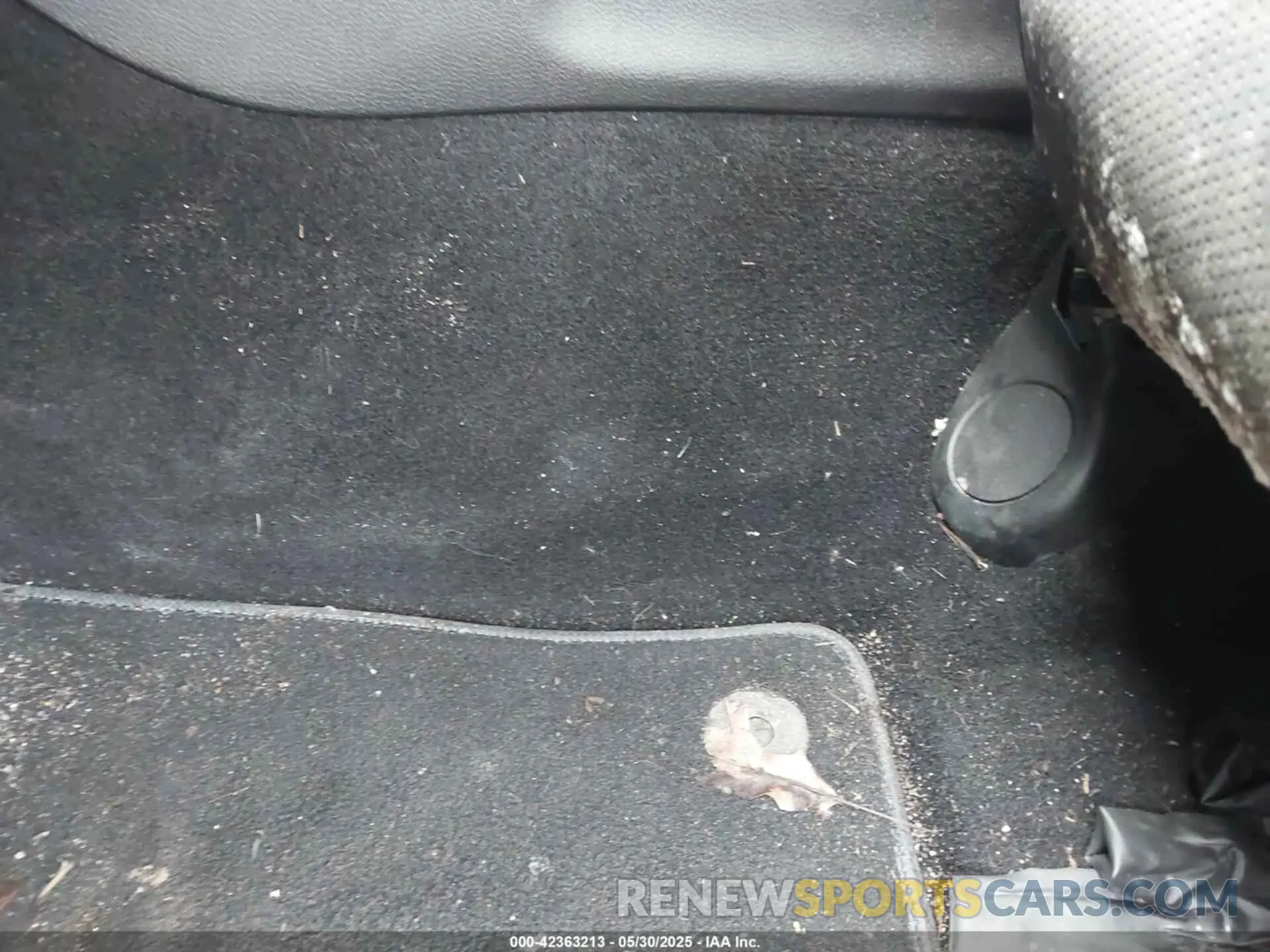 6 Photograph of a damaged car 1C4RJFLGXLC218661 JEEP GRAND CHEROKEE 2020