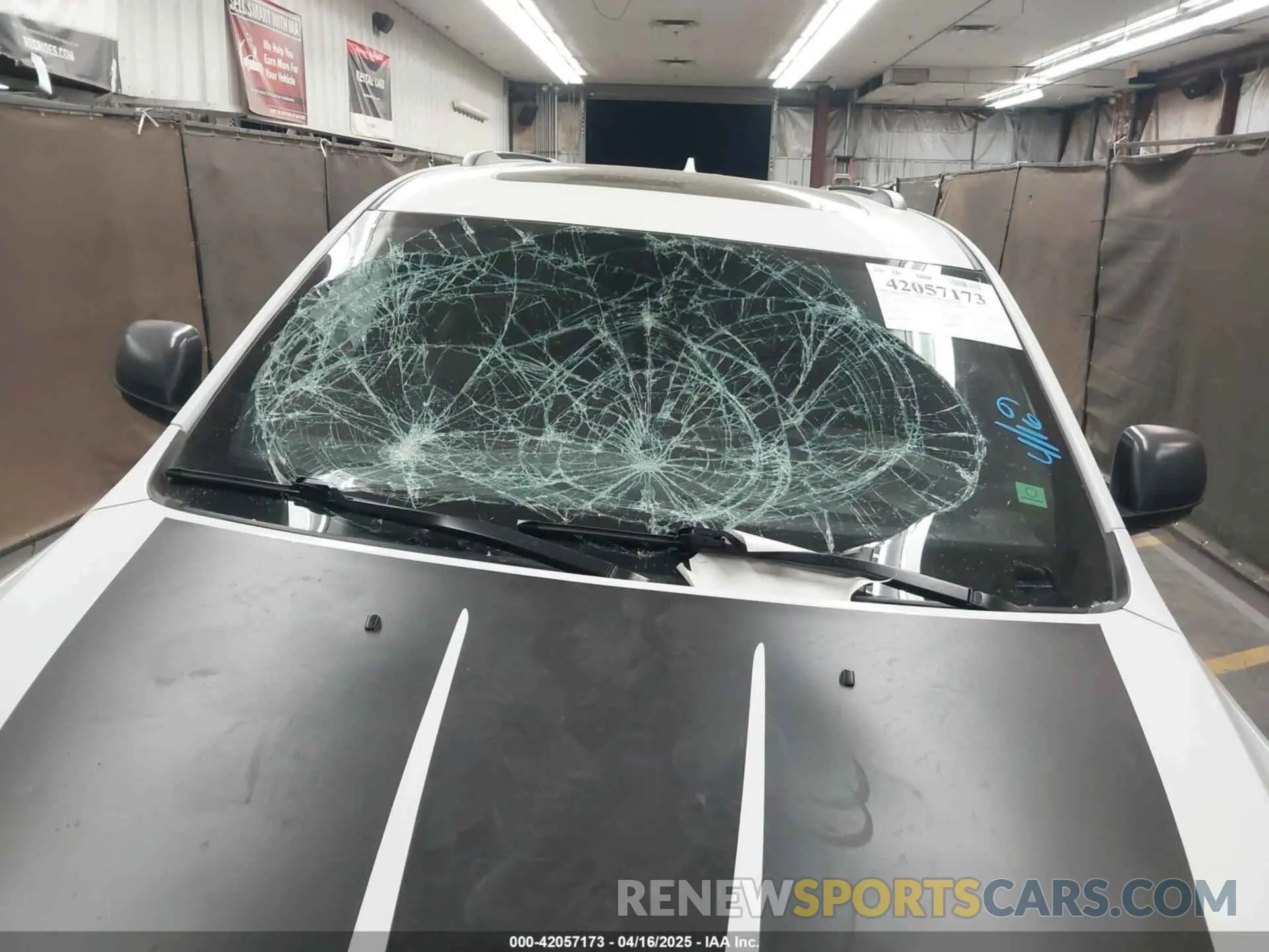 6 Photograph of a damaged car 1C4RJFLT0LC109879 JEEP GRAND CHEROKEE 2020