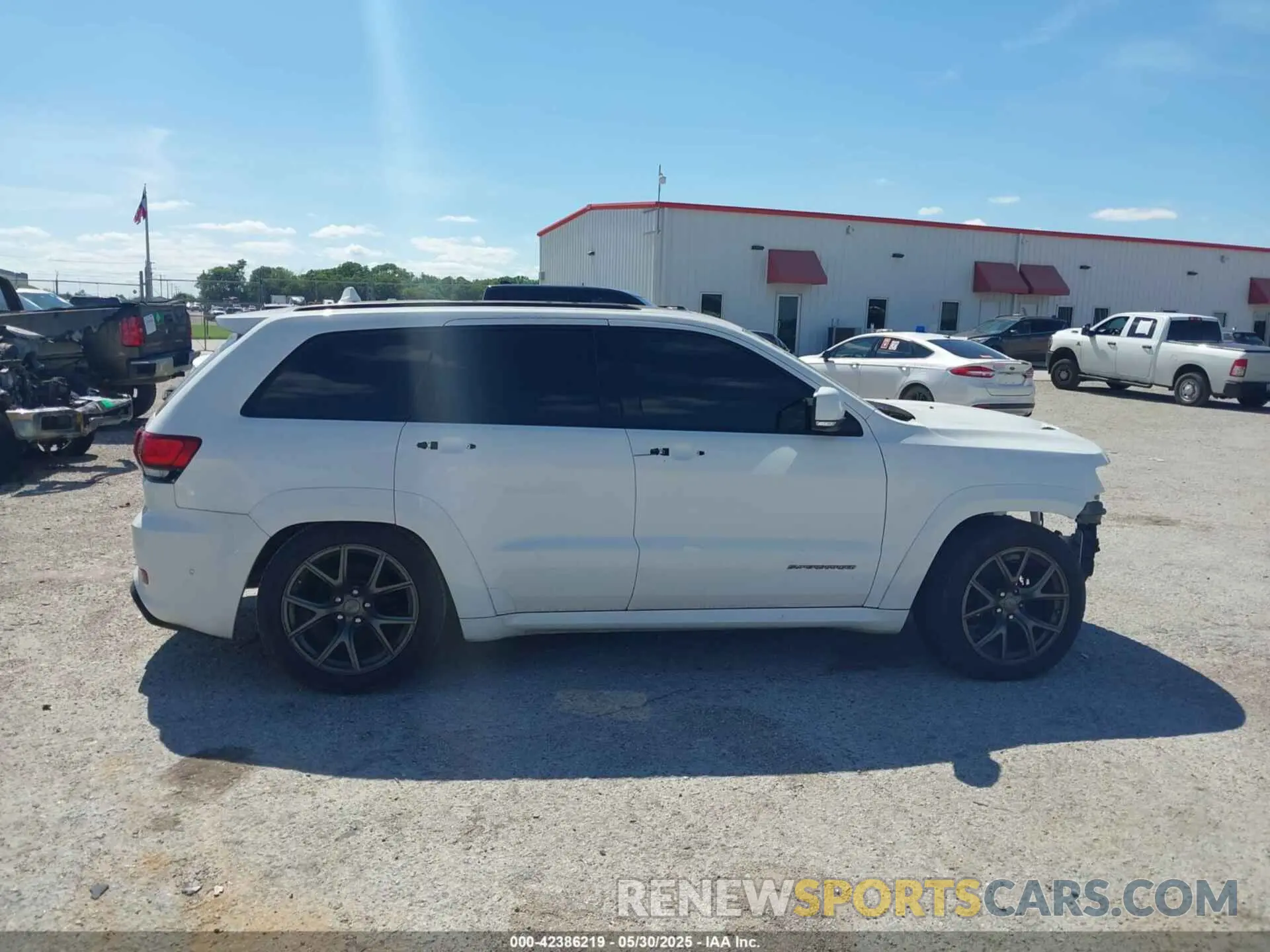 12 Photograph of a damaged car 1C4RJFN96LC141513 JEEP GRAND CHEROKEE 2020