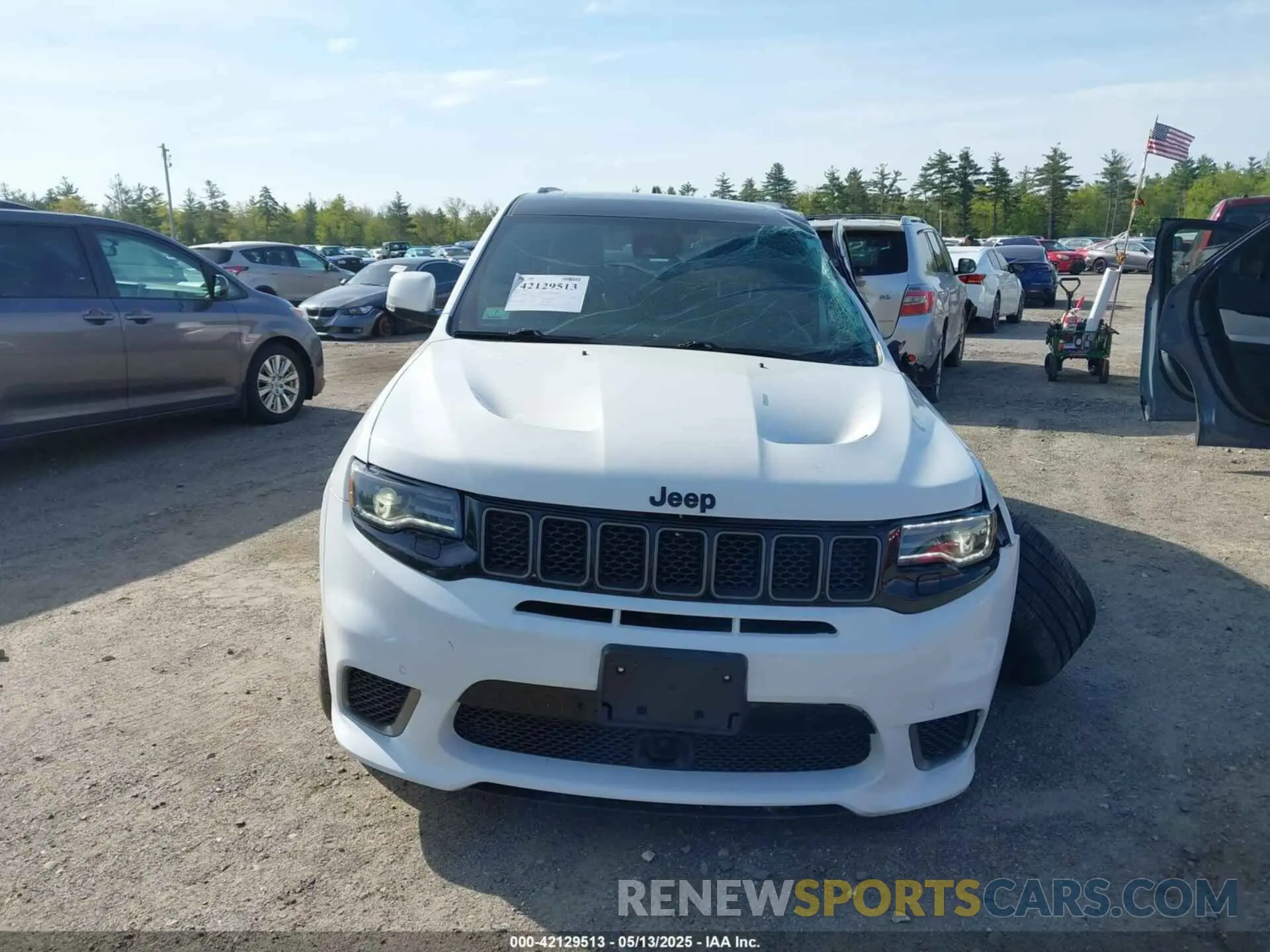 12 Photograph of a damaged car 1C4RJFN9XLC211353 JEEP GRAND CHEROKEE 2020
