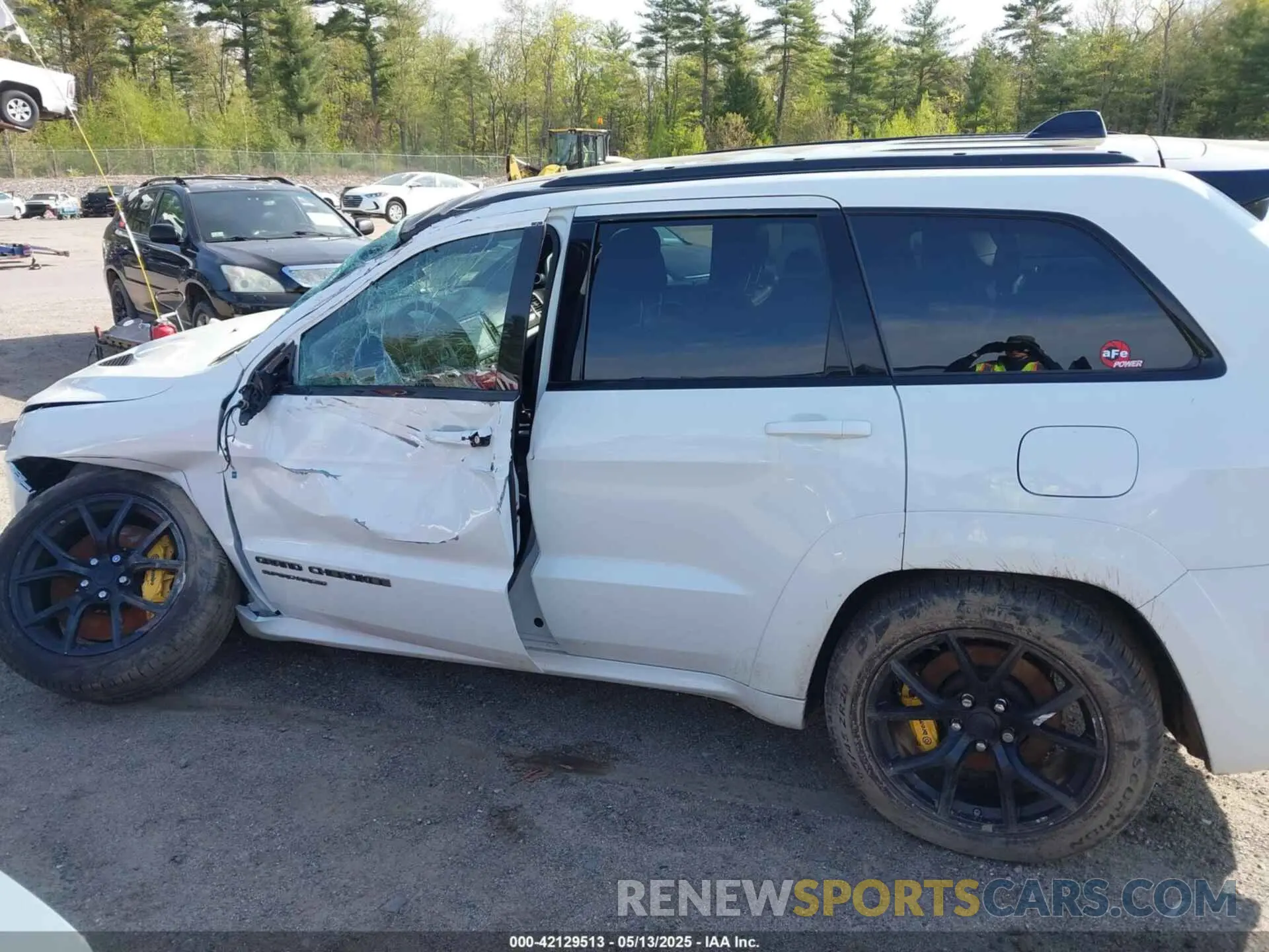 14 Photograph of a damaged car 1C4RJFN9XLC211353 JEEP GRAND CHEROKEE 2020
