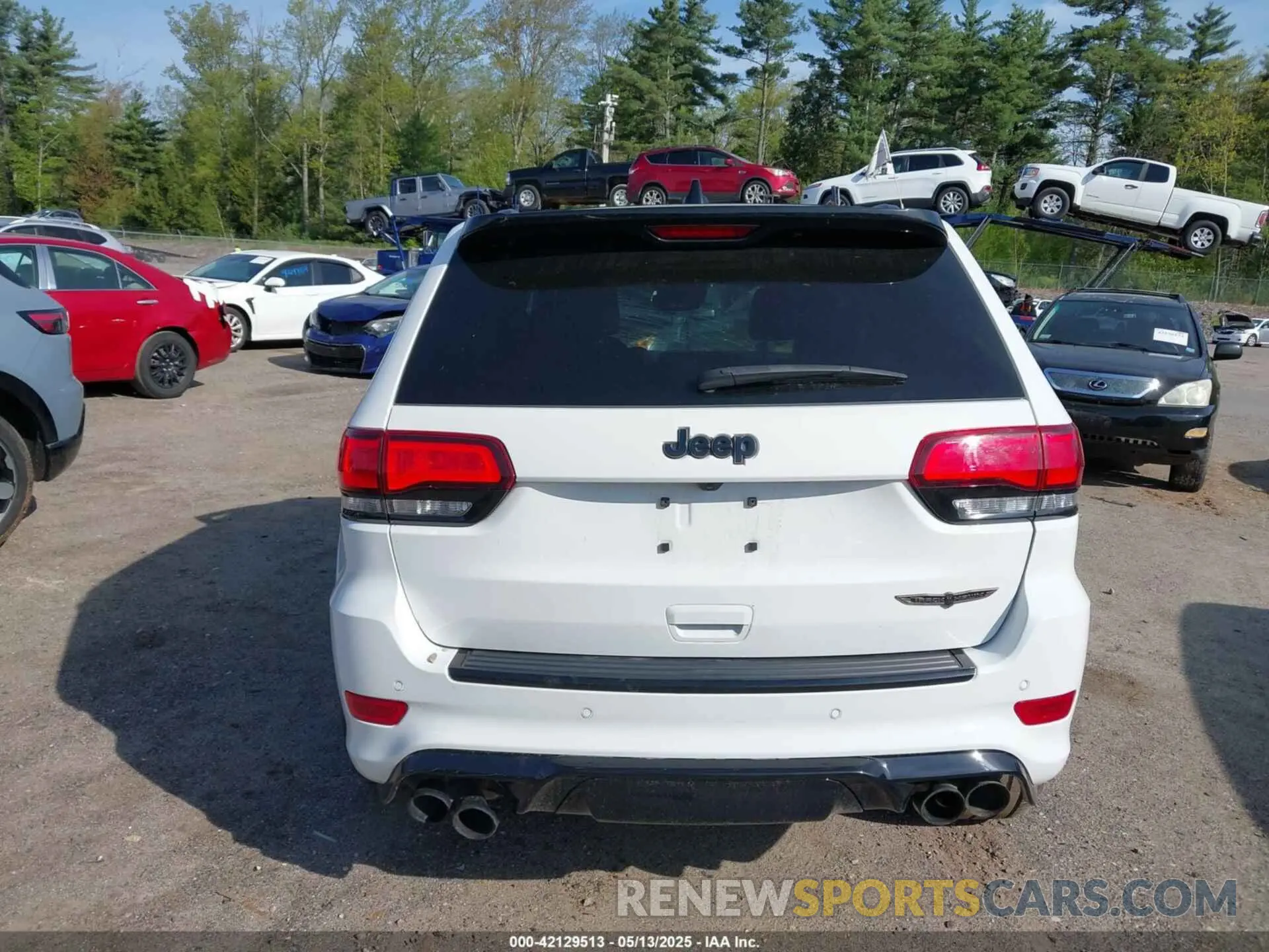 16 Photograph of a damaged car 1C4RJFN9XLC211353 JEEP GRAND CHEROKEE 2020