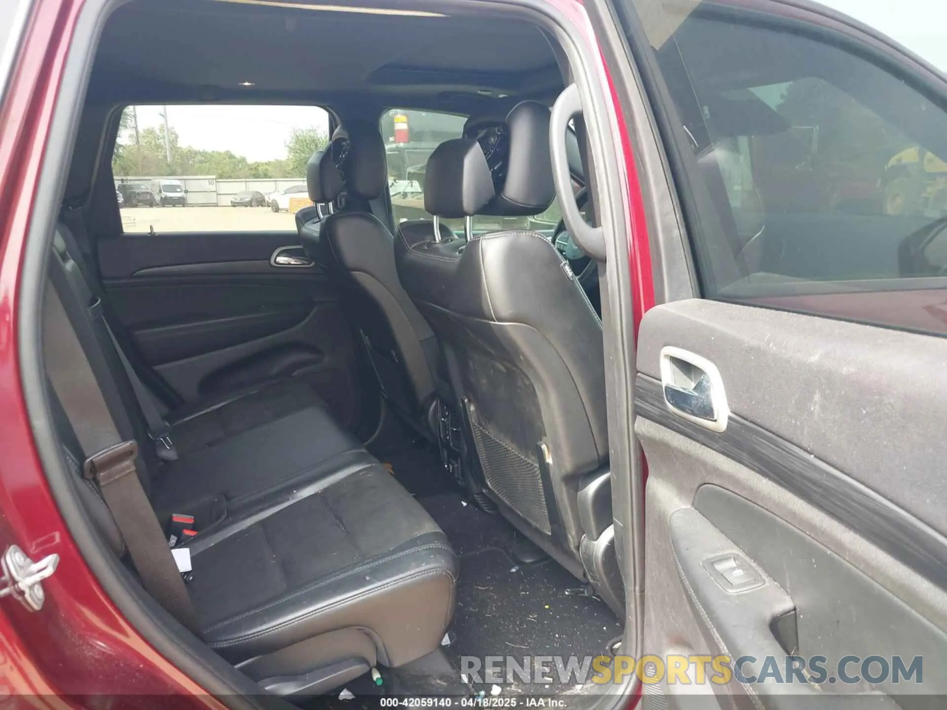 8 Photograph of a damaged car 1C4RJEAG0MC539722 JEEP GRAND CHEROKEE 2021