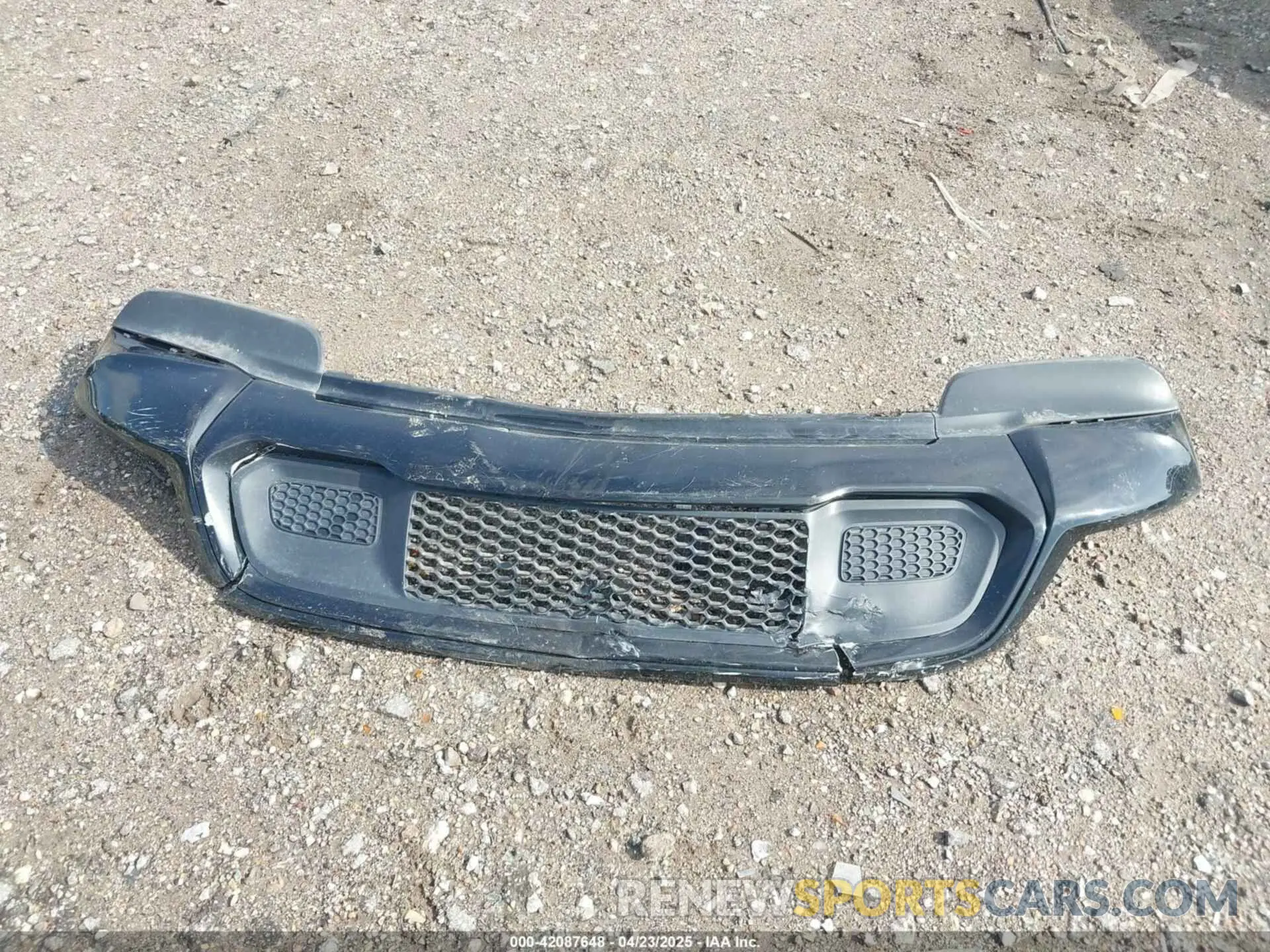 12 Photograph of a damaged car 1C4RJEAG0MC571375 JEEP GRAND CHEROKEE 2021