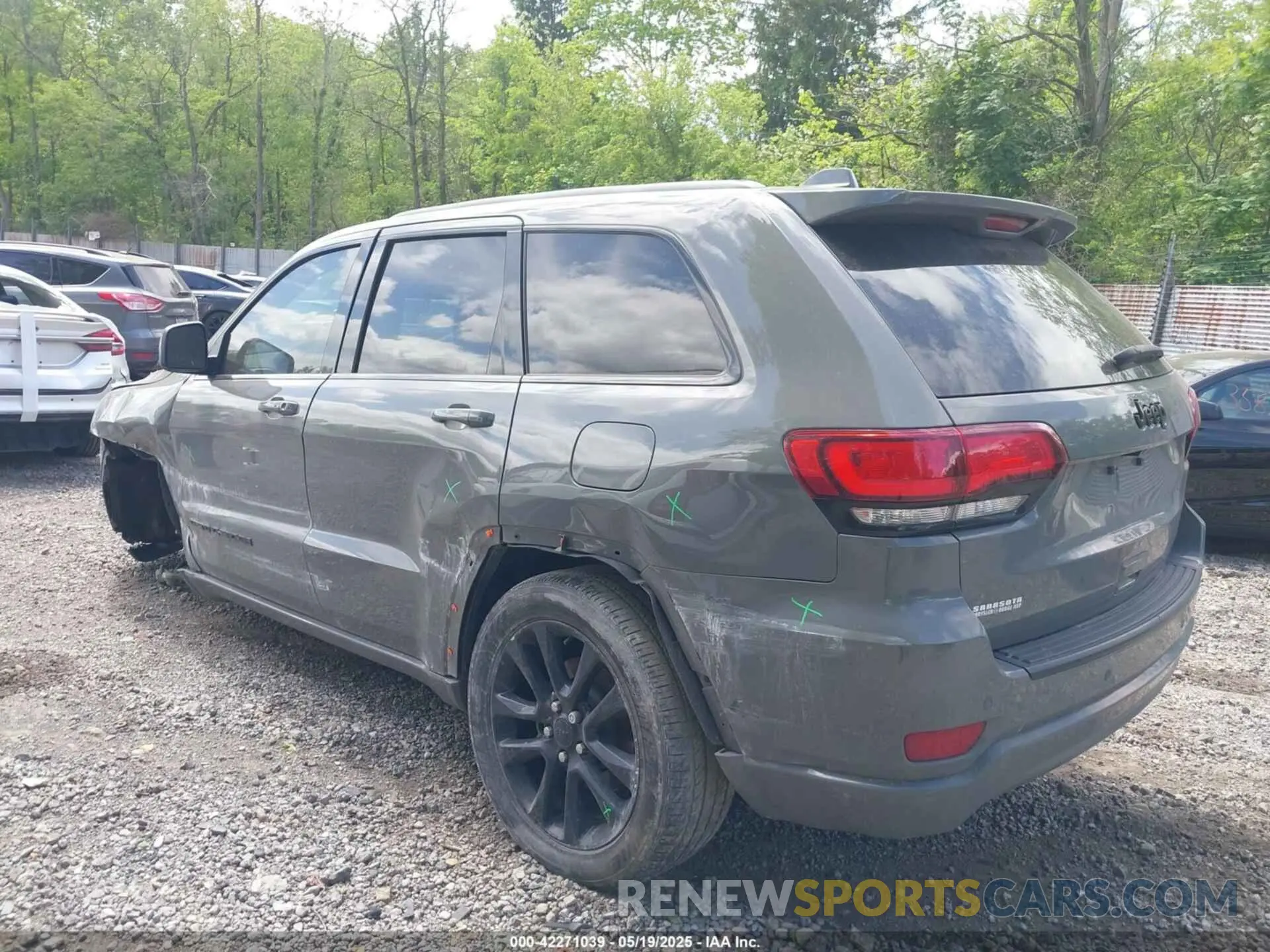 3 Photograph of a damaged car 1C4RJEAG0MC658371 JEEP GRAND CHEROKEE 2021