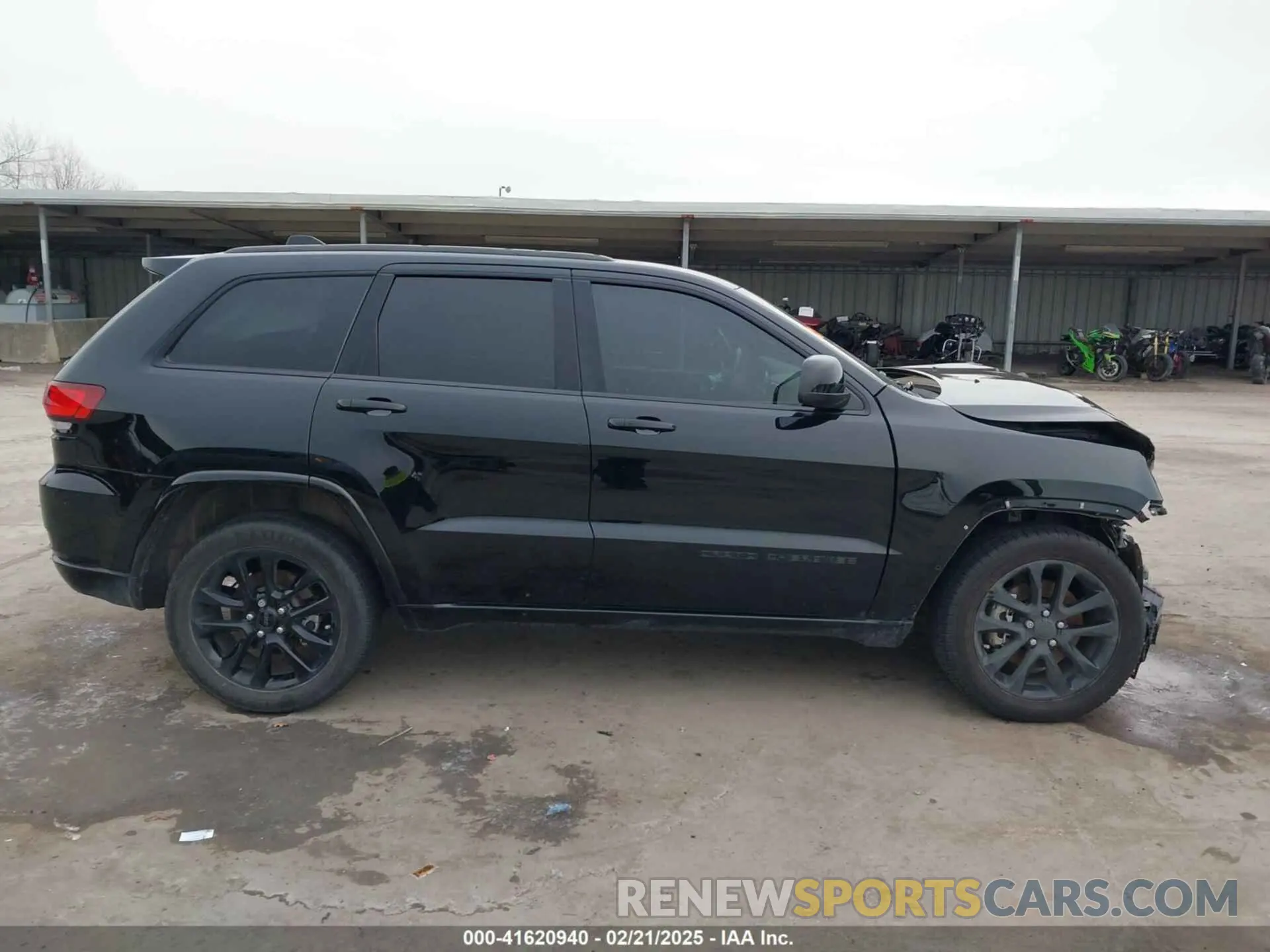 14 Photograph of a damaged car 1C4RJEAG2MC658324 JEEP GRAND CHEROKEE 2021