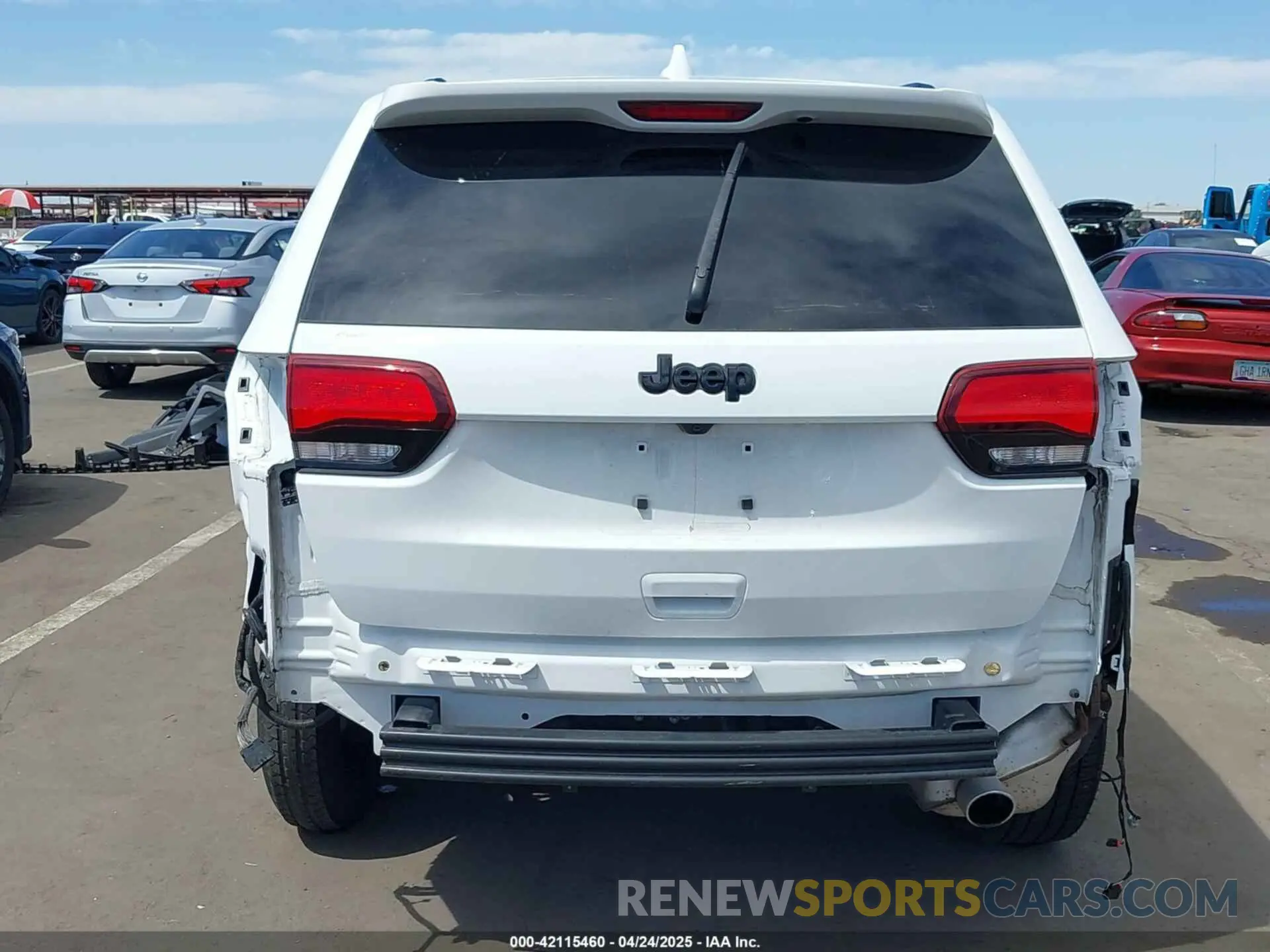 17 Photograph of a damaged car 1C4RJEAG2MC785168 JEEP GRAND CHEROKEE 2021
