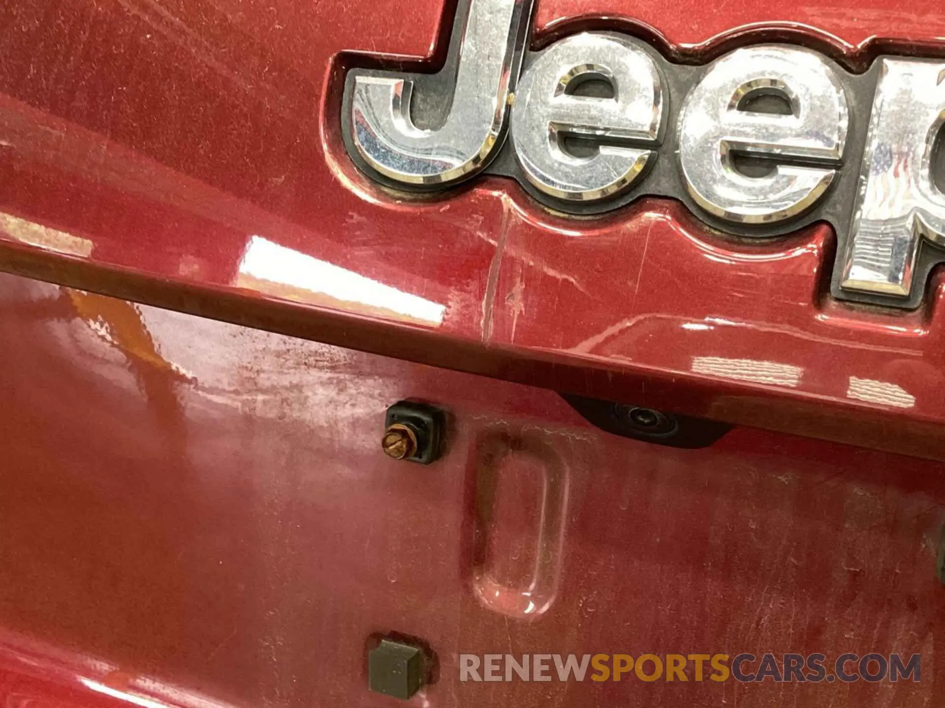 14 Photograph of a damaged car 1C4RJEAG3MC569832 JEEP GRAND CHEROKEE 2021
