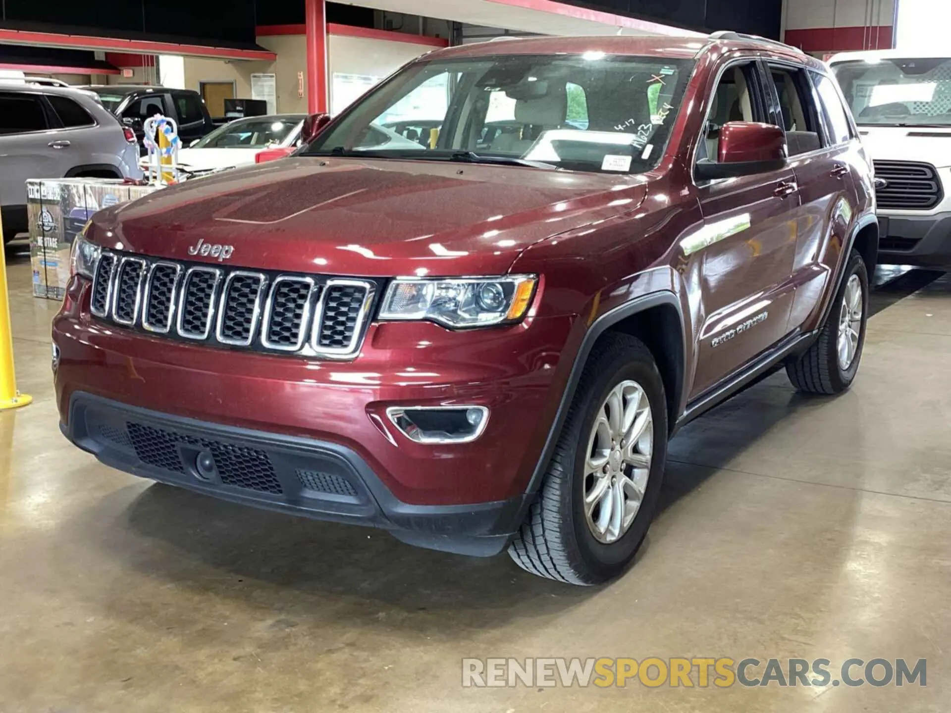 4 Photograph of a damaged car 1C4RJEAG3MC569832 JEEP GRAND CHEROKEE 2021