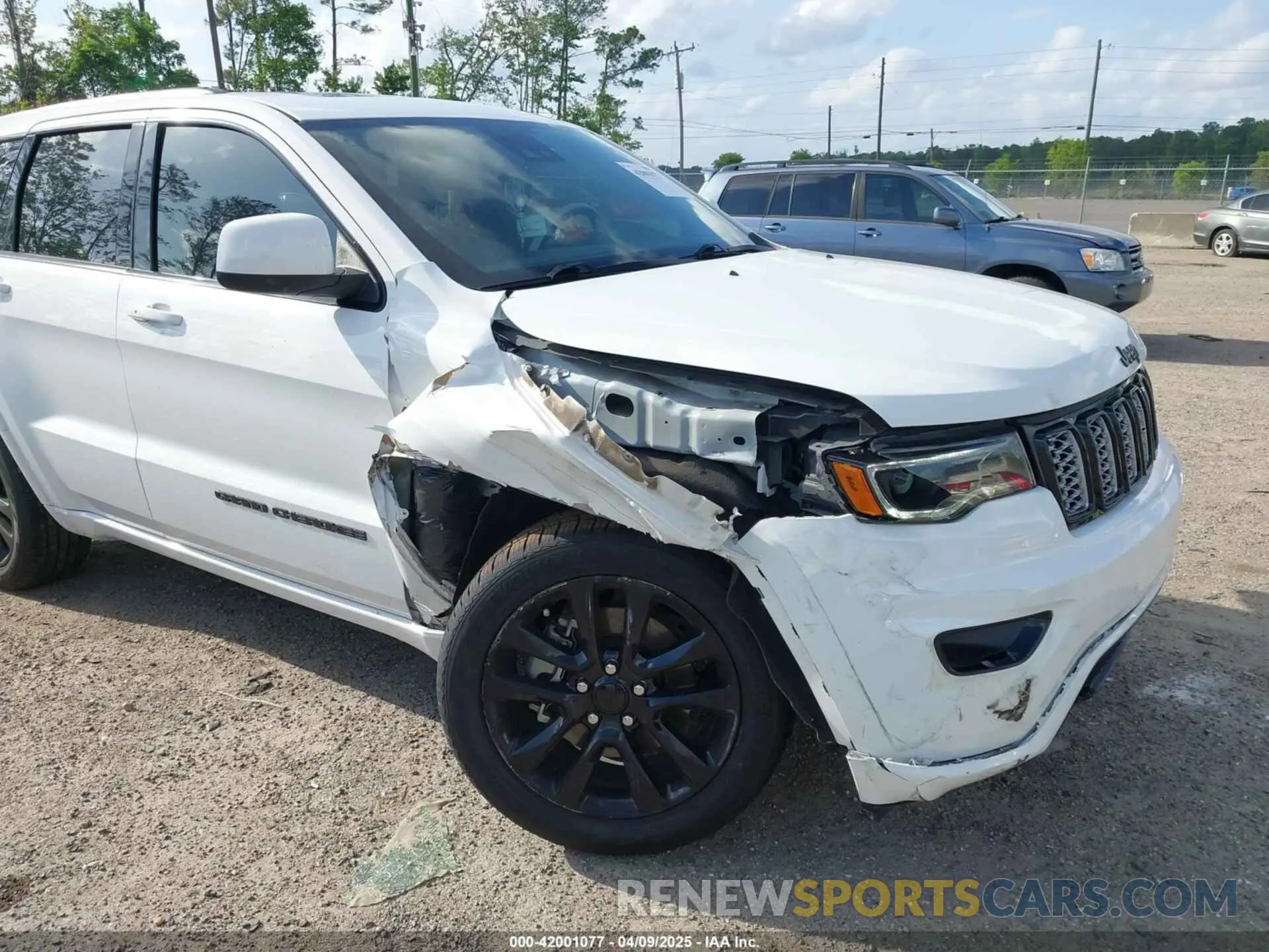 6 Photograph of a damaged car 1C4RJEAG3MC570317 JEEP GRAND CHEROKEE 2021