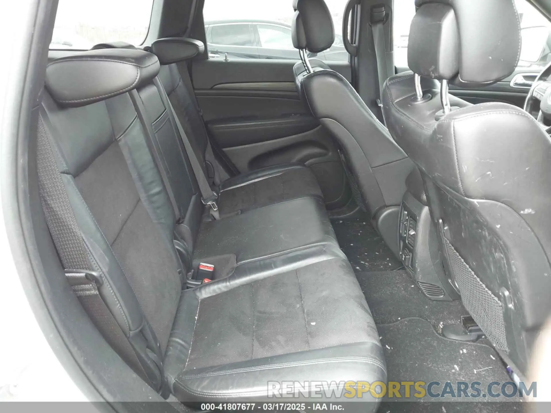 8 Photograph of a damaged car 1C4RJEAG3MC712147 JEEP GRAND CHEROKEE 2021