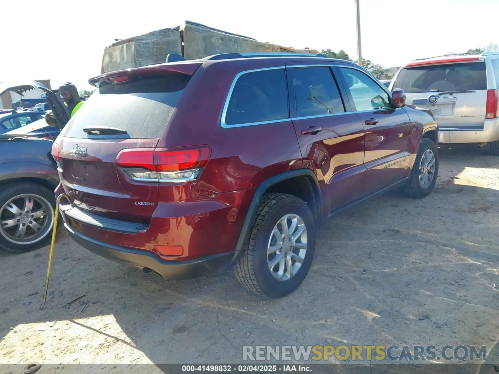 4 Photograph of a damaged car 1C4RJEAG3MC785745 JEEP GRAND CHEROKEE 2021