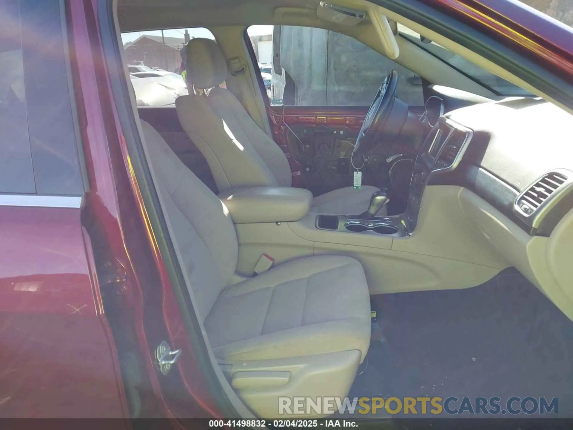 5 Photograph of a damaged car 1C4RJEAG3MC785745 JEEP GRAND CHEROKEE 2021