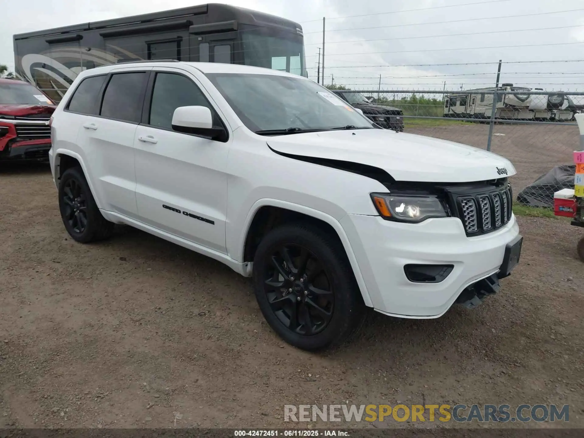 1 Photograph of a damaged car 1C4RJEAG3MC830957 JEEP GRAND CHEROKEE 2021