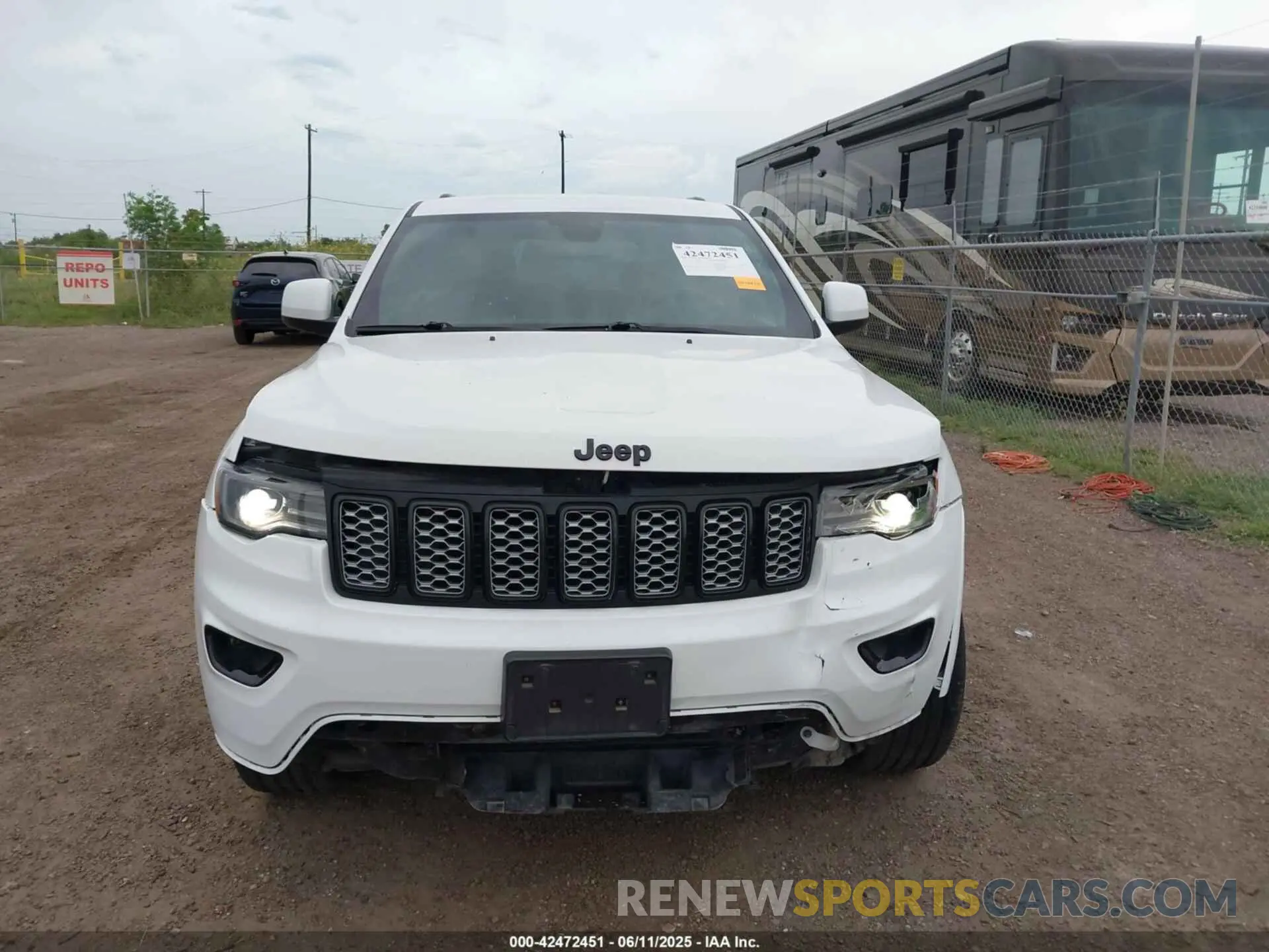 12 Photograph of a damaged car 1C4RJEAG3MC830957 JEEP GRAND CHEROKEE 2021