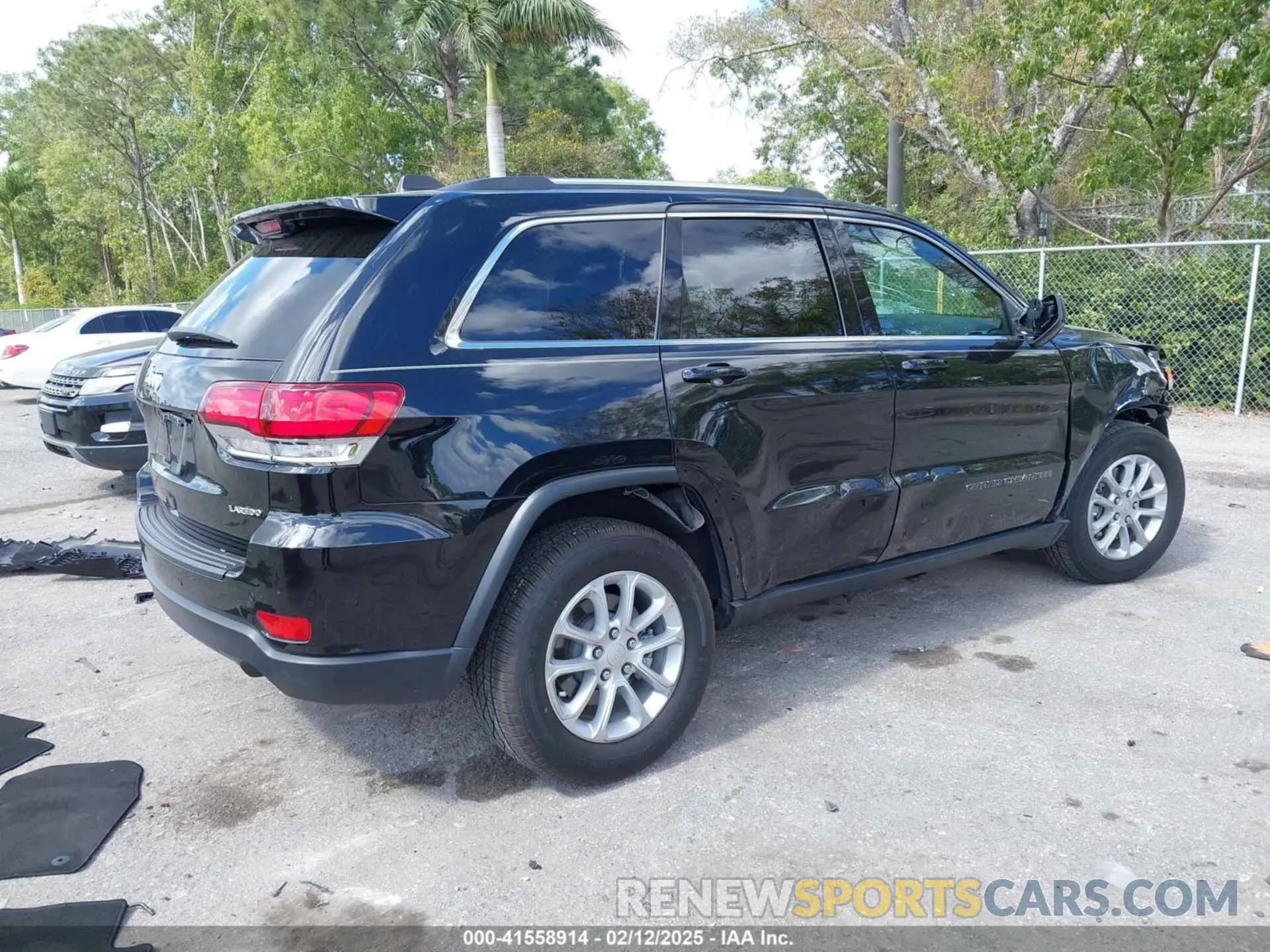 4 Photograph of a damaged car 1C4RJEAG5MC843953 JEEP GRAND CHEROKEE 2021