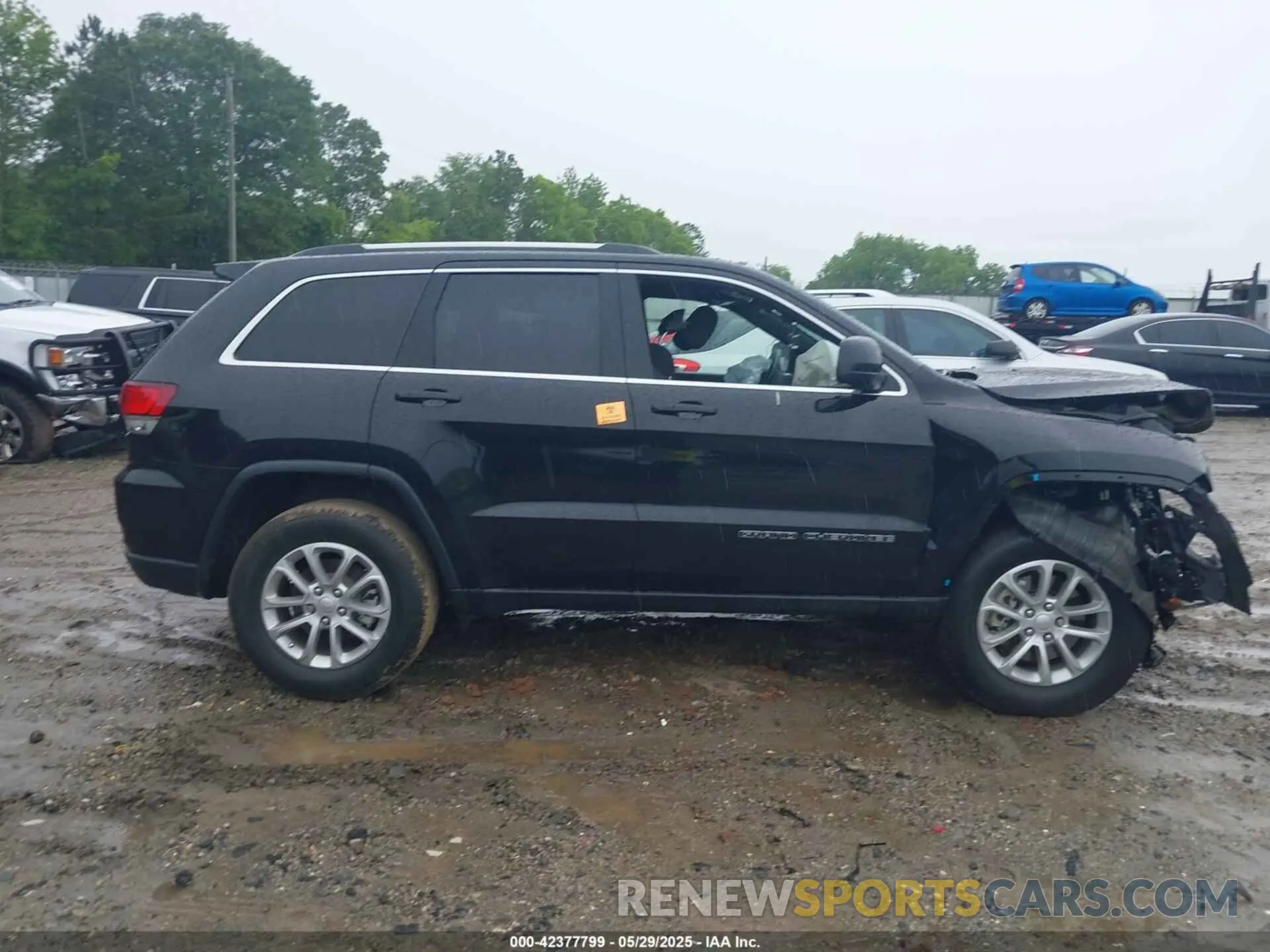 13 Photograph of a damaged car 1C4RJEAG7MC658187 JEEP GRAND CHEROKEE 2021