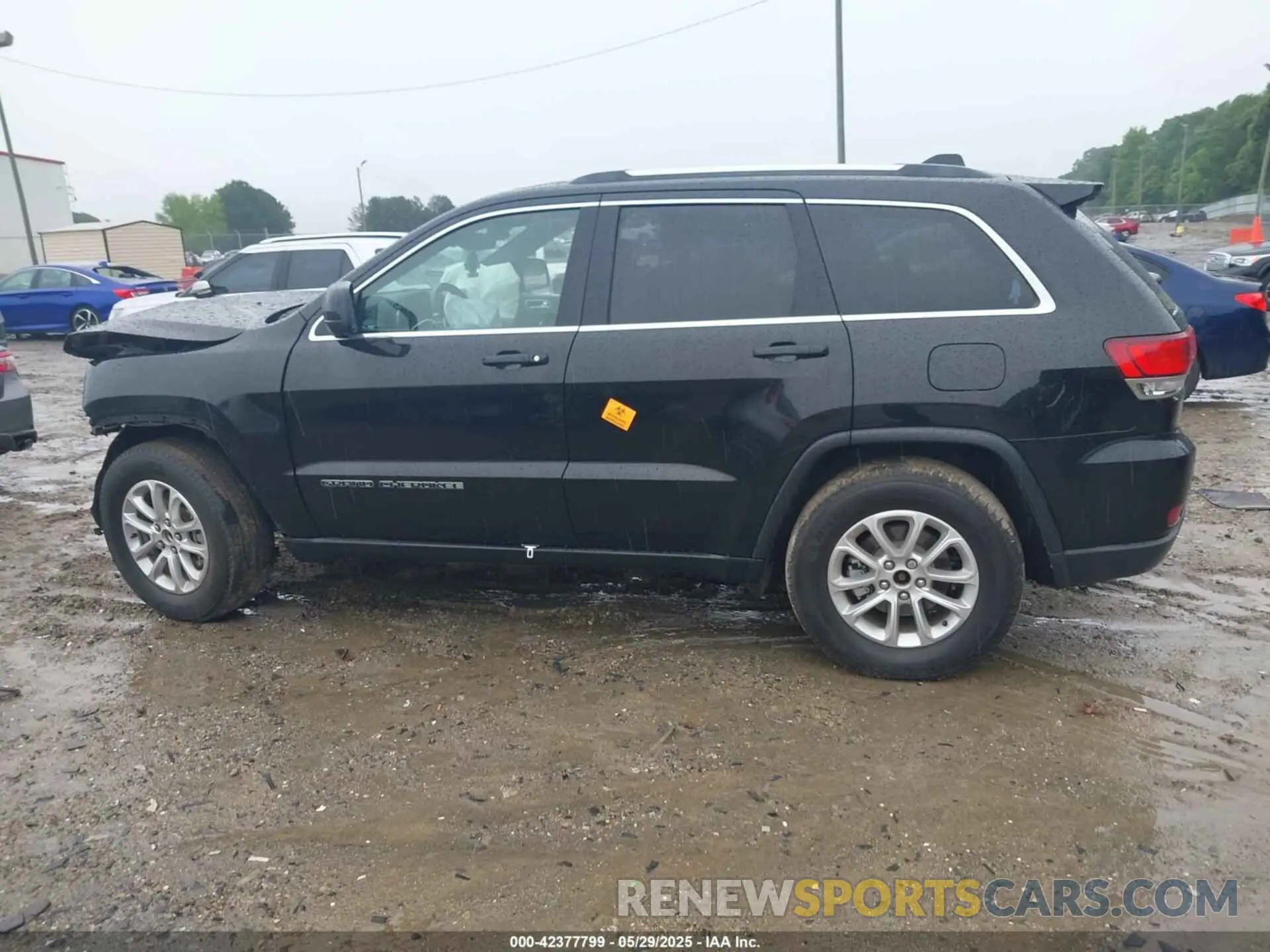 14 Photograph of a damaged car 1C4RJEAG7MC658187 JEEP GRAND CHEROKEE 2021
