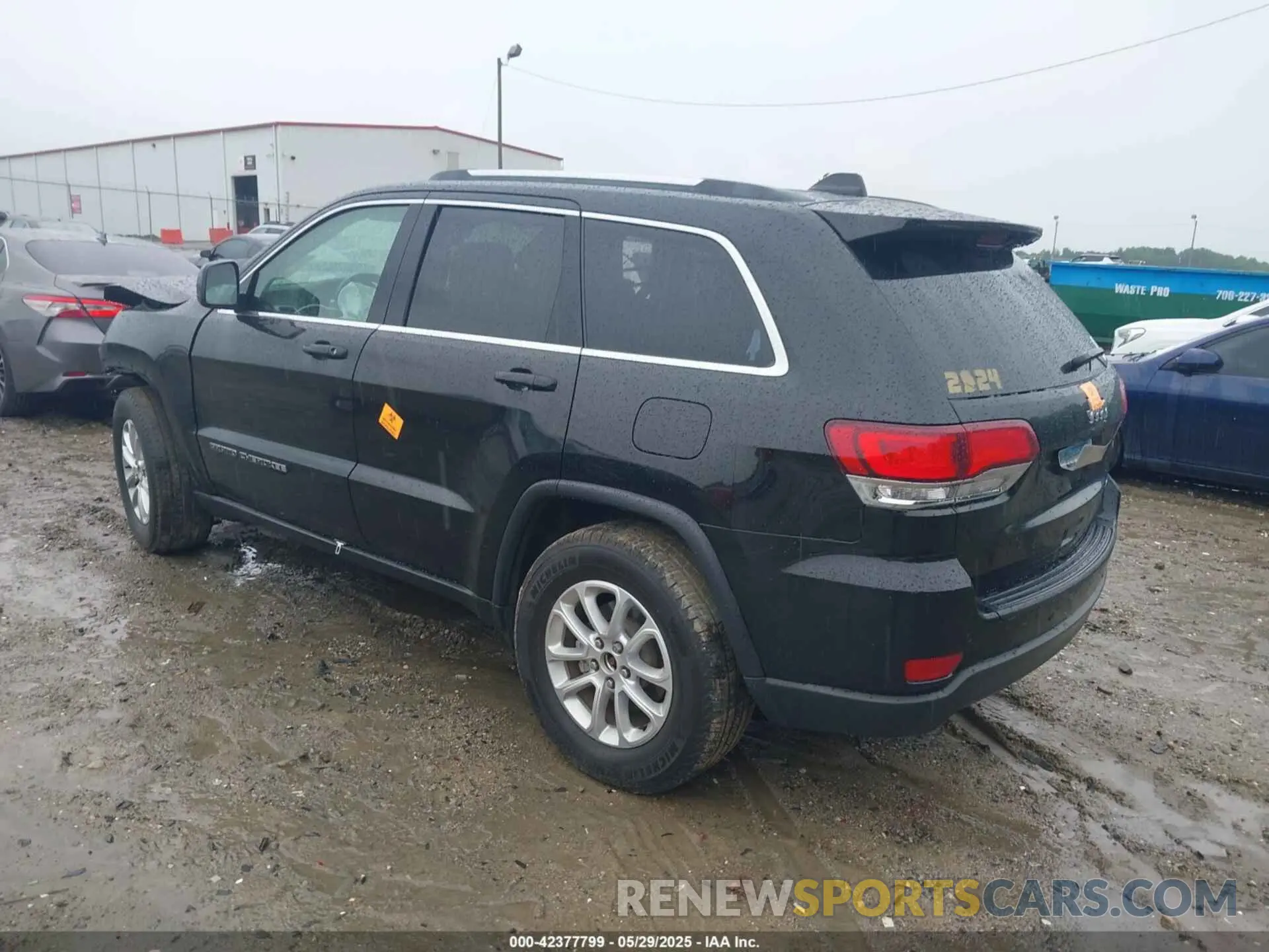 3 Photograph of a damaged car 1C4RJEAG7MC658187 JEEP GRAND CHEROKEE 2021