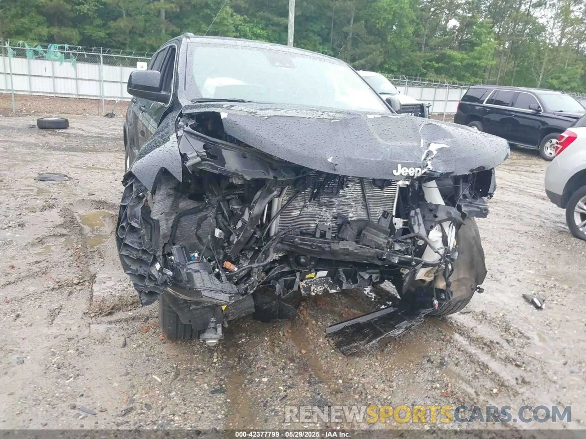 6 Photograph of a damaged car 1C4RJEAG7MC658187 JEEP GRAND CHEROKEE 2021
