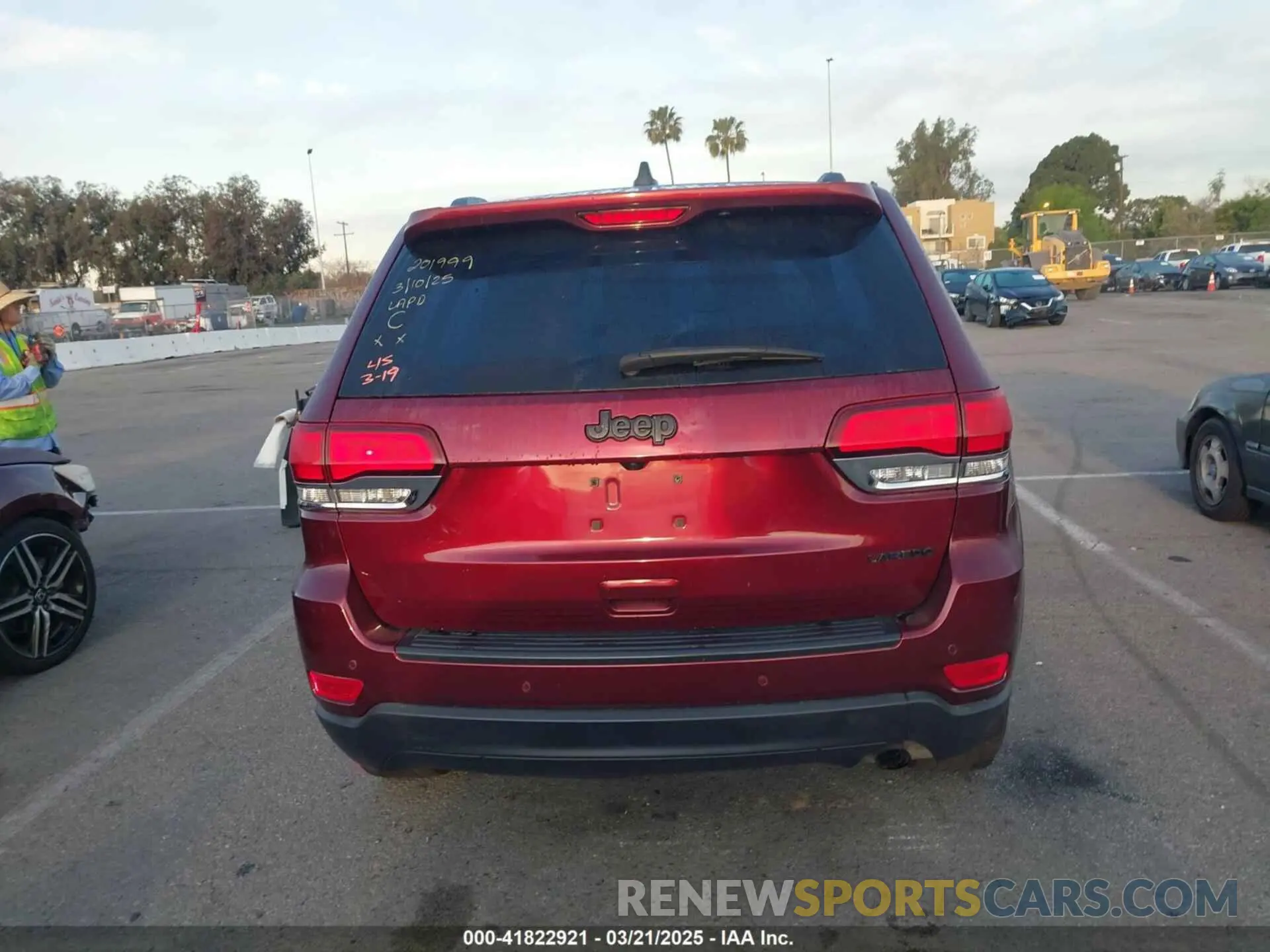 15 Photograph of a damaged car 1C4RJEAG7MC712703 JEEP GRAND CHEROKEE 2021