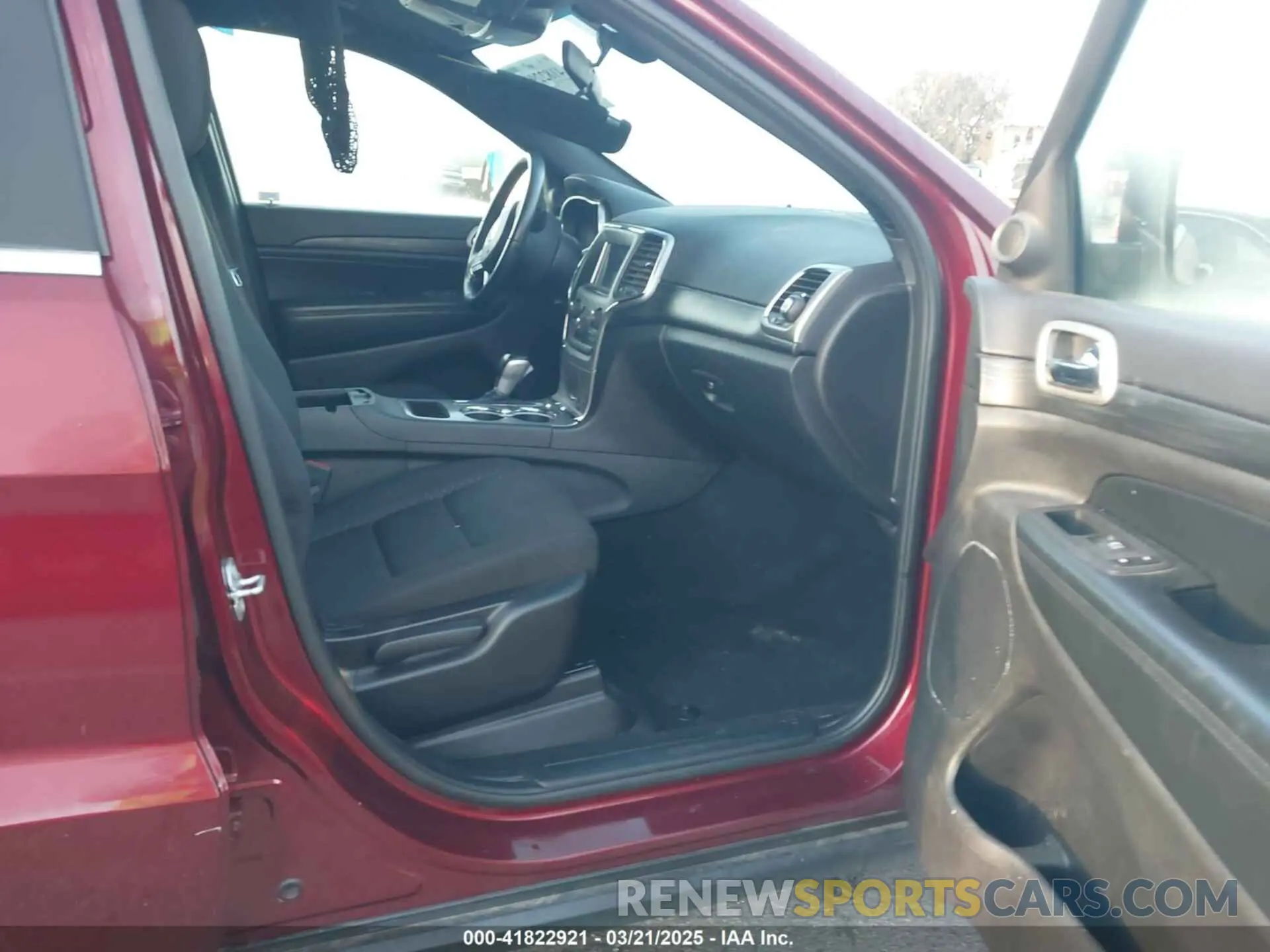 5 Photograph of a damaged car 1C4RJEAG7MC712703 JEEP GRAND CHEROKEE 2021