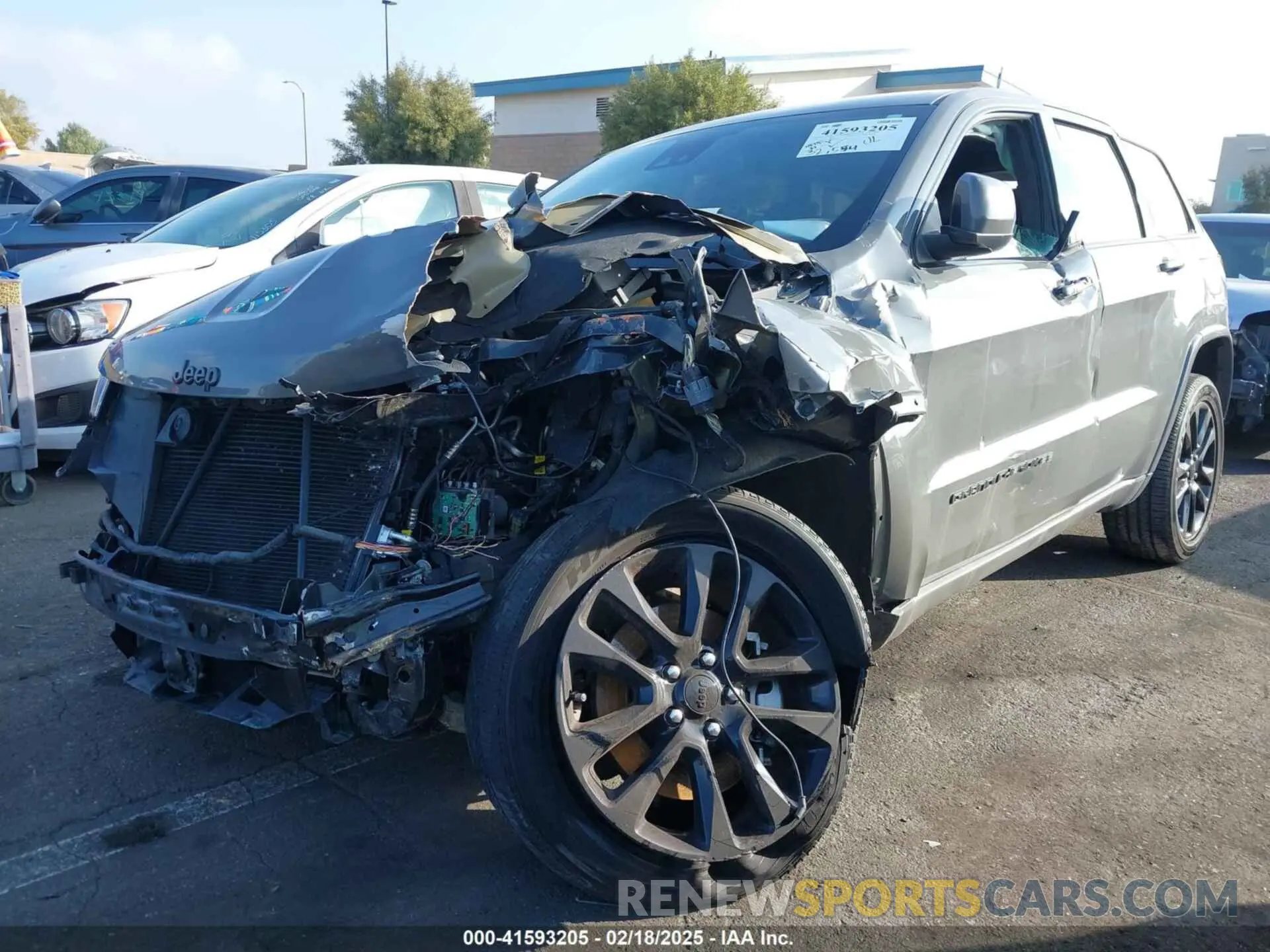2 Photograph of a damaged car 1C4RJEAG7MC785604 JEEP GRAND CHEROKEE 2021