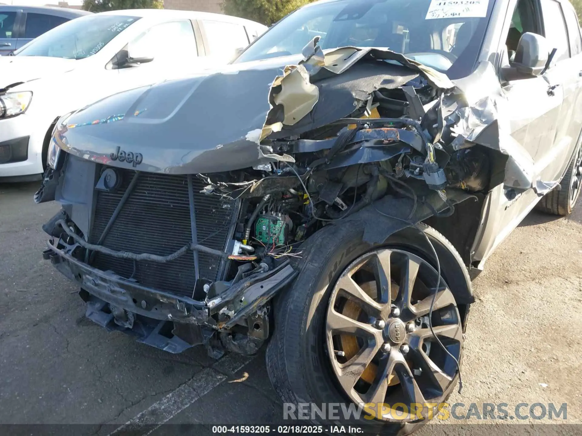 6 Photograph of a damaged car 1C4RJEAG7MC785604 JEEP GRAND CHEROKEE 2021