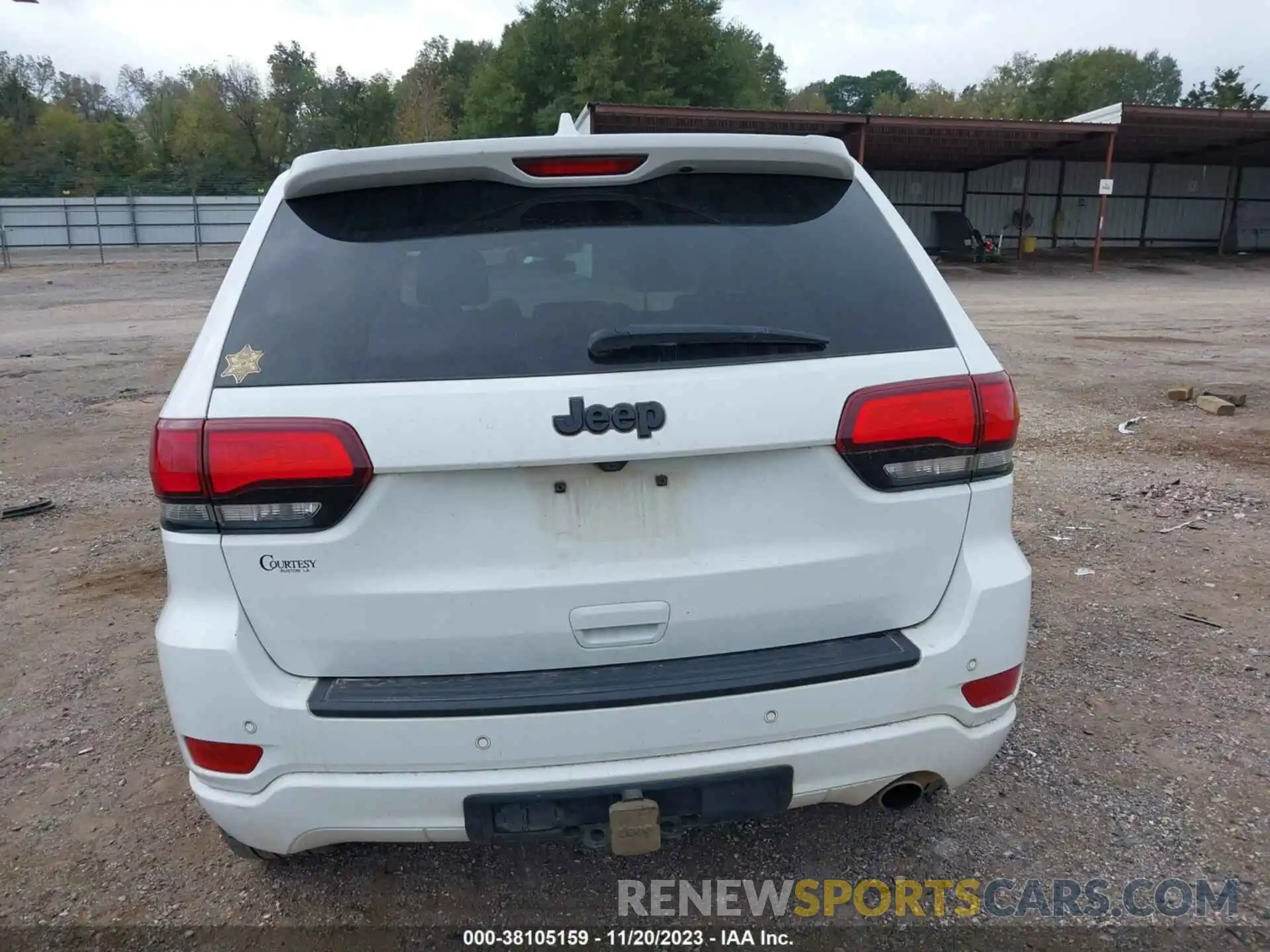 16 Photograph of a damaged car 1C4RJEAG7MC813353 JEEP GRAND CHEROKEE 2021