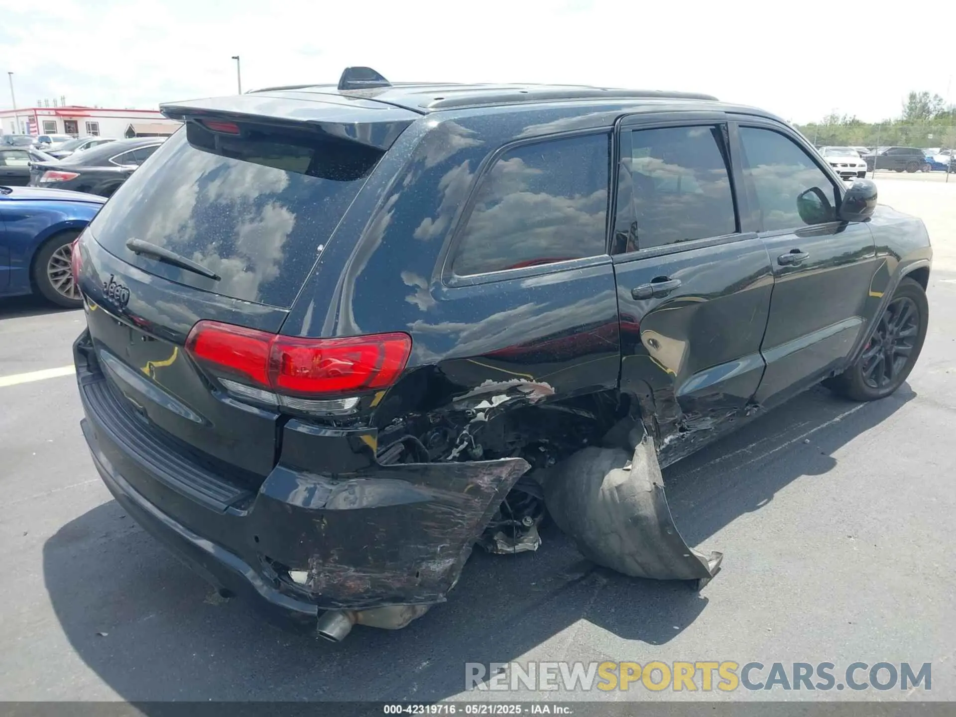 4 Photograph of a damaged car 1C4RJEAG7MC844473 JEEP GRAND CHEROKEE 2021