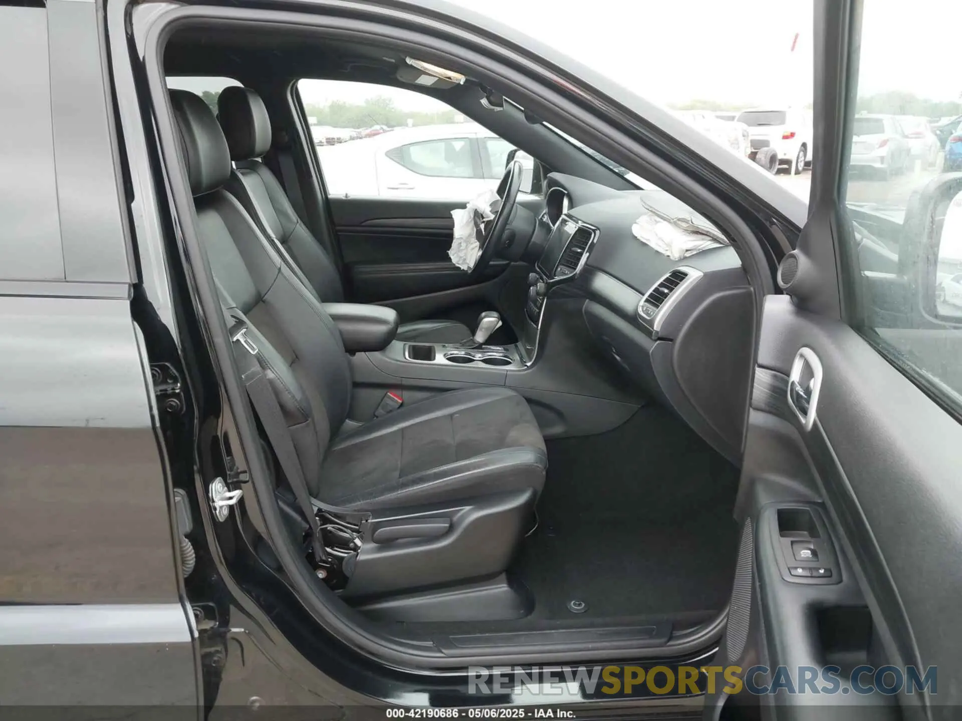5 Photograph of a damaged car 1C4RJEAG8MC714539 JEEP GRAND CHEROKEE 2021