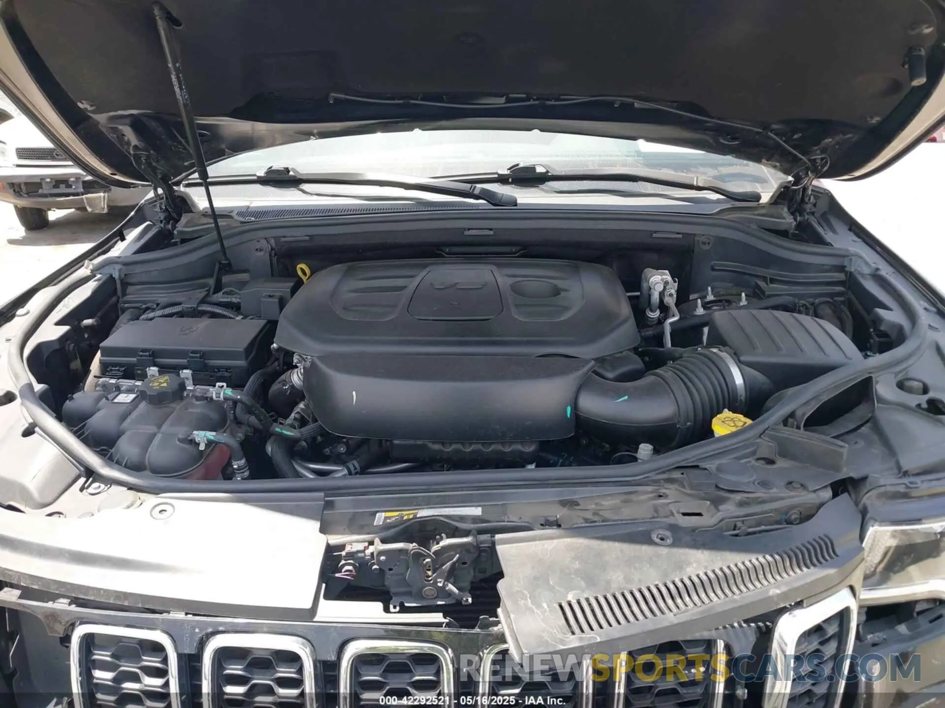 10 Photograph of a damaged car 1C4RJEAG9MC631153 JEEP GRAND CHEROKEE 2021