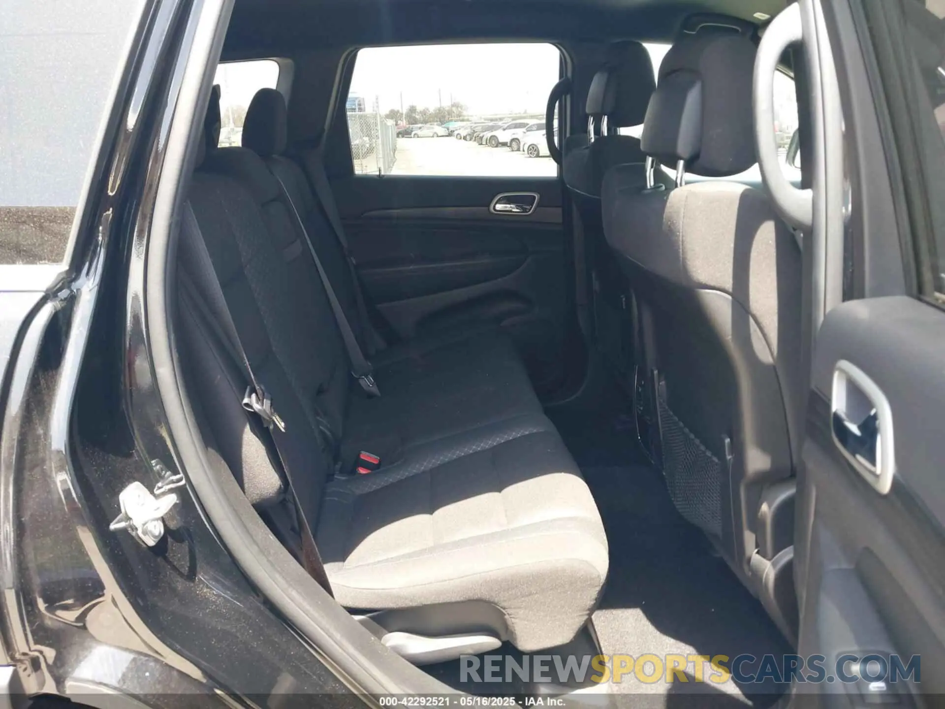 8 Photograph of a damaged car 1C4RJEAG9MC631153 JEEP GRAND CHEROKEE 2021