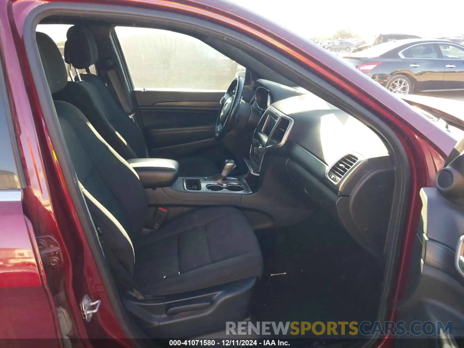 5 Photograph of a damaged car 1C4RJEAG9MC739126 JEEP GRAND CHEROKEE 2021