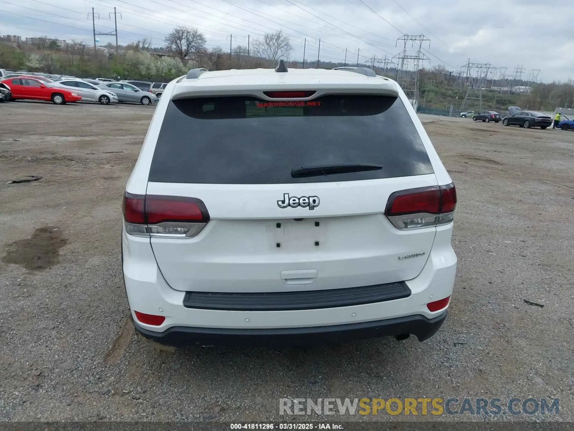 17 Photograph of a damaged car 1C4RJEAGXMC813573 JEEP GRAND CHEROKEE 2021