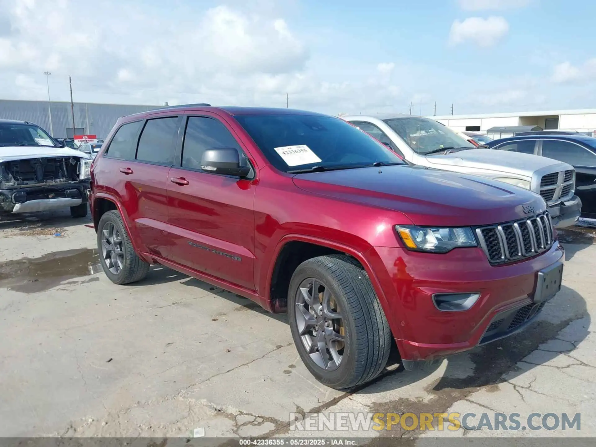 1 Photograph of a damaged car 1C4RJEBG6MC783440 JEEP GRAND CHEROKEE 2021