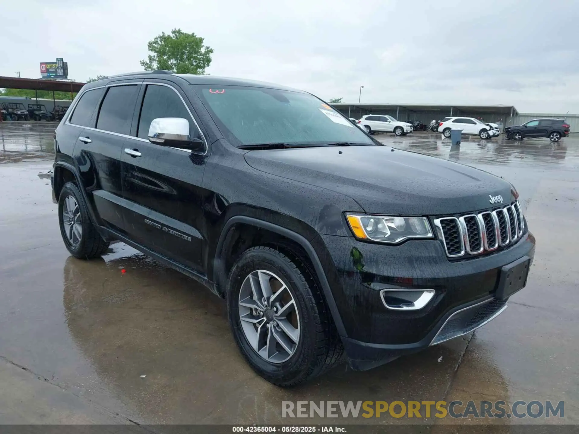 1 Photograph of a damaged car 1C4RJEBG7MC539926 JEEP GRAND CHEROKEE 2021